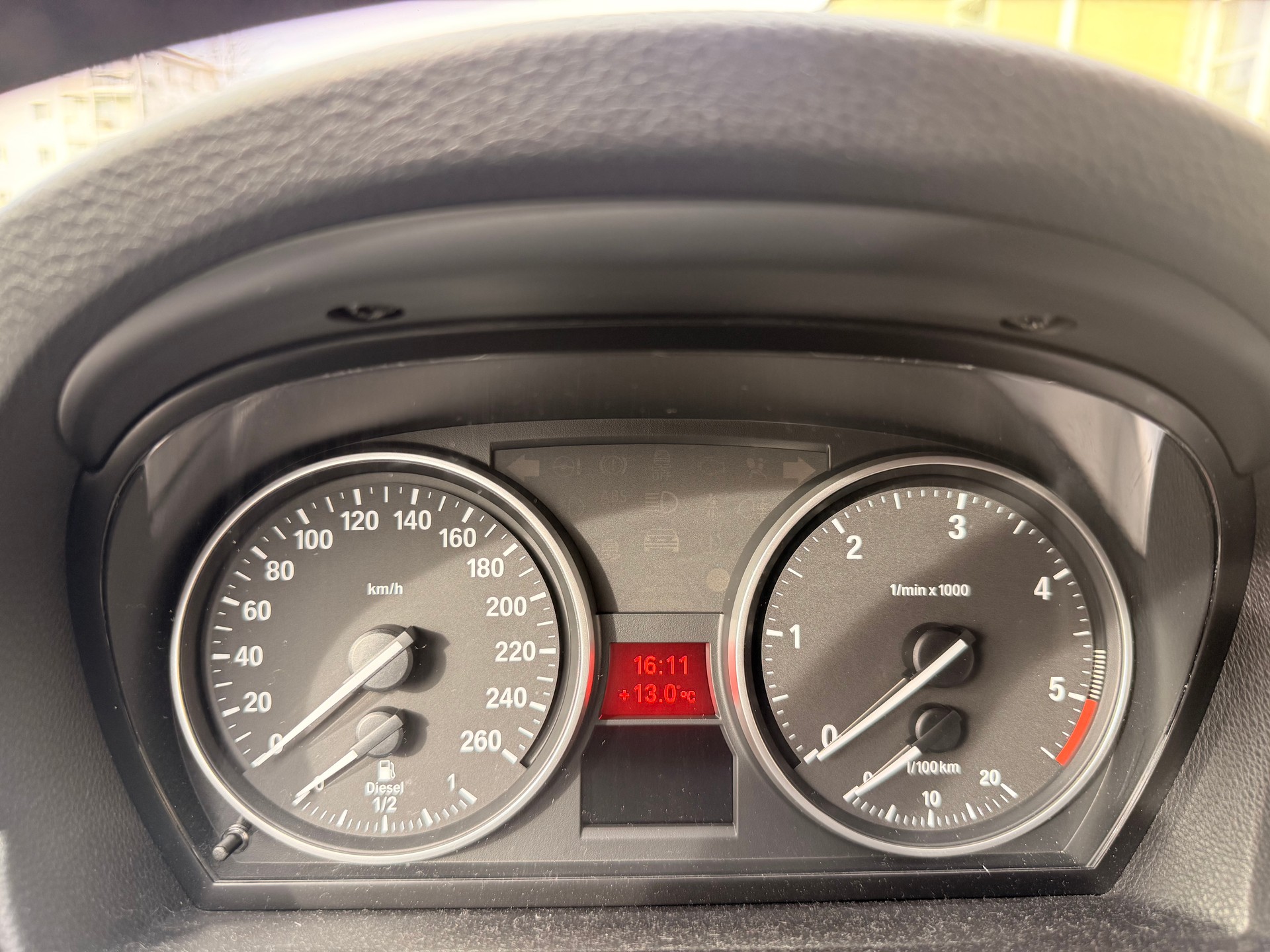 BMW 330d xDrive Touring Steptronic-image-10