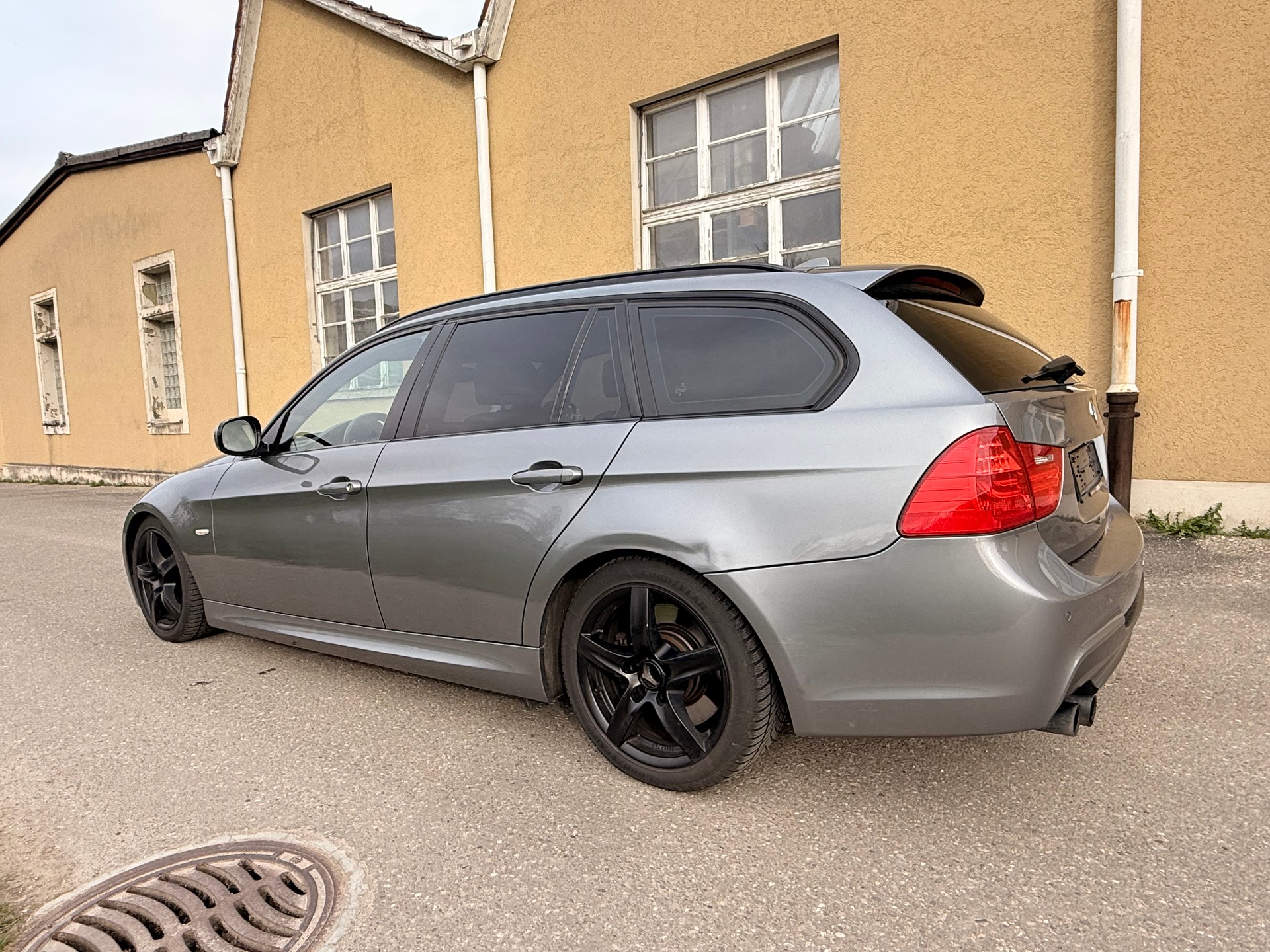 BMW 330d xDrive Touring Steptronic-image-7