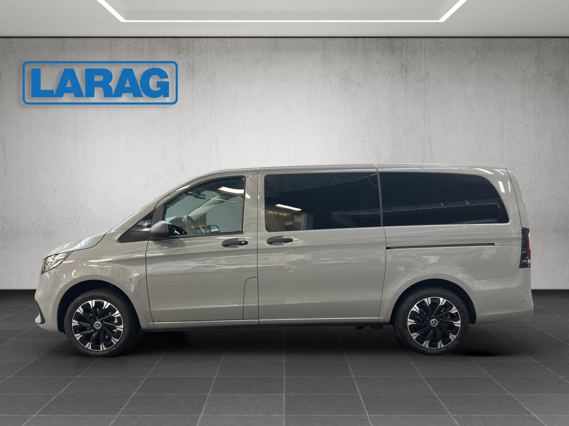 MERCEDES-BENZ Vito 116 CDI Lang Tourer 9G-Tronic 4M Select-image-2
