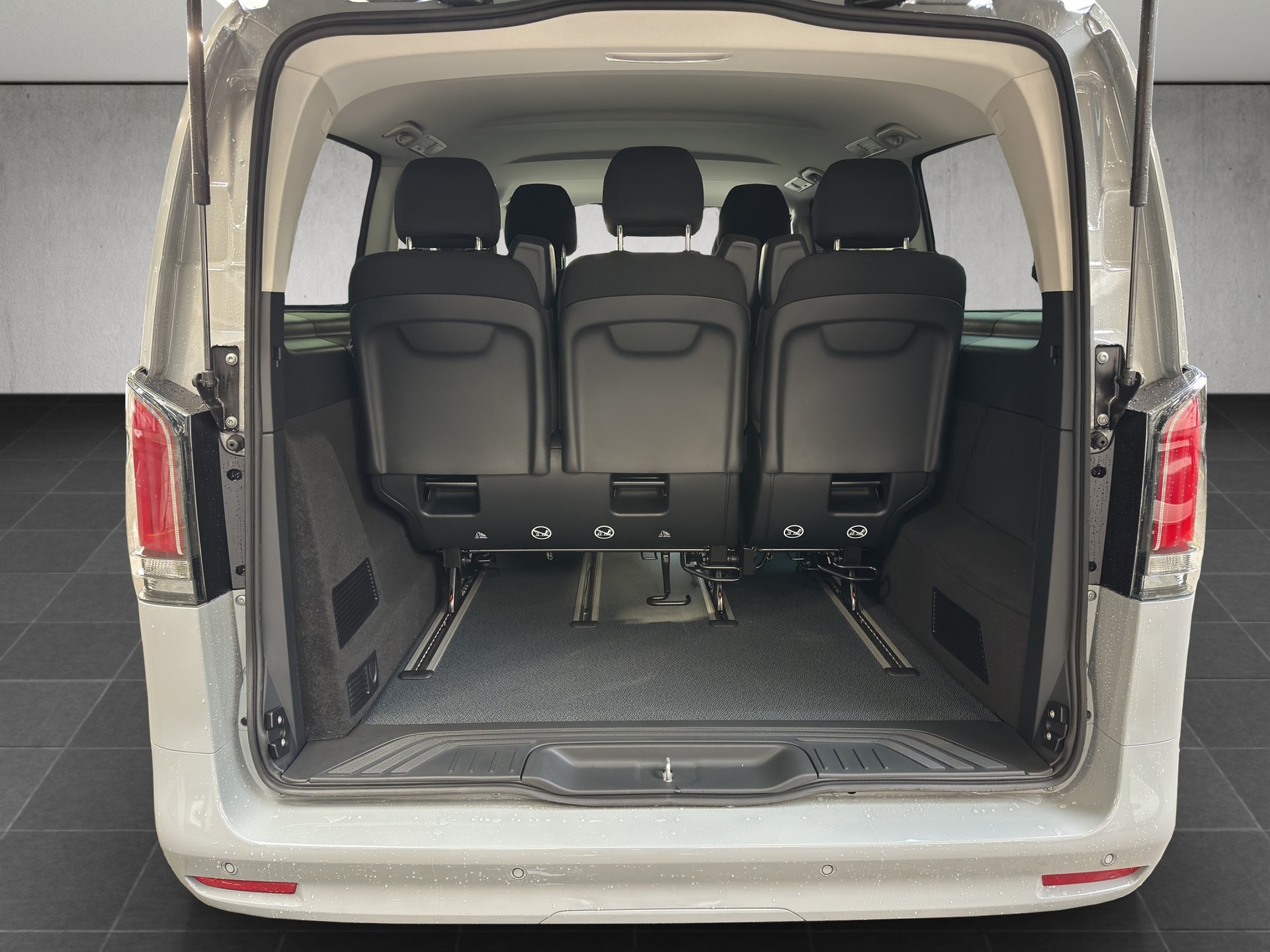 MERCEDES-BENZ Vito 116 CDI Lang Tourer 9G-Tronic 4M Select-image-10
