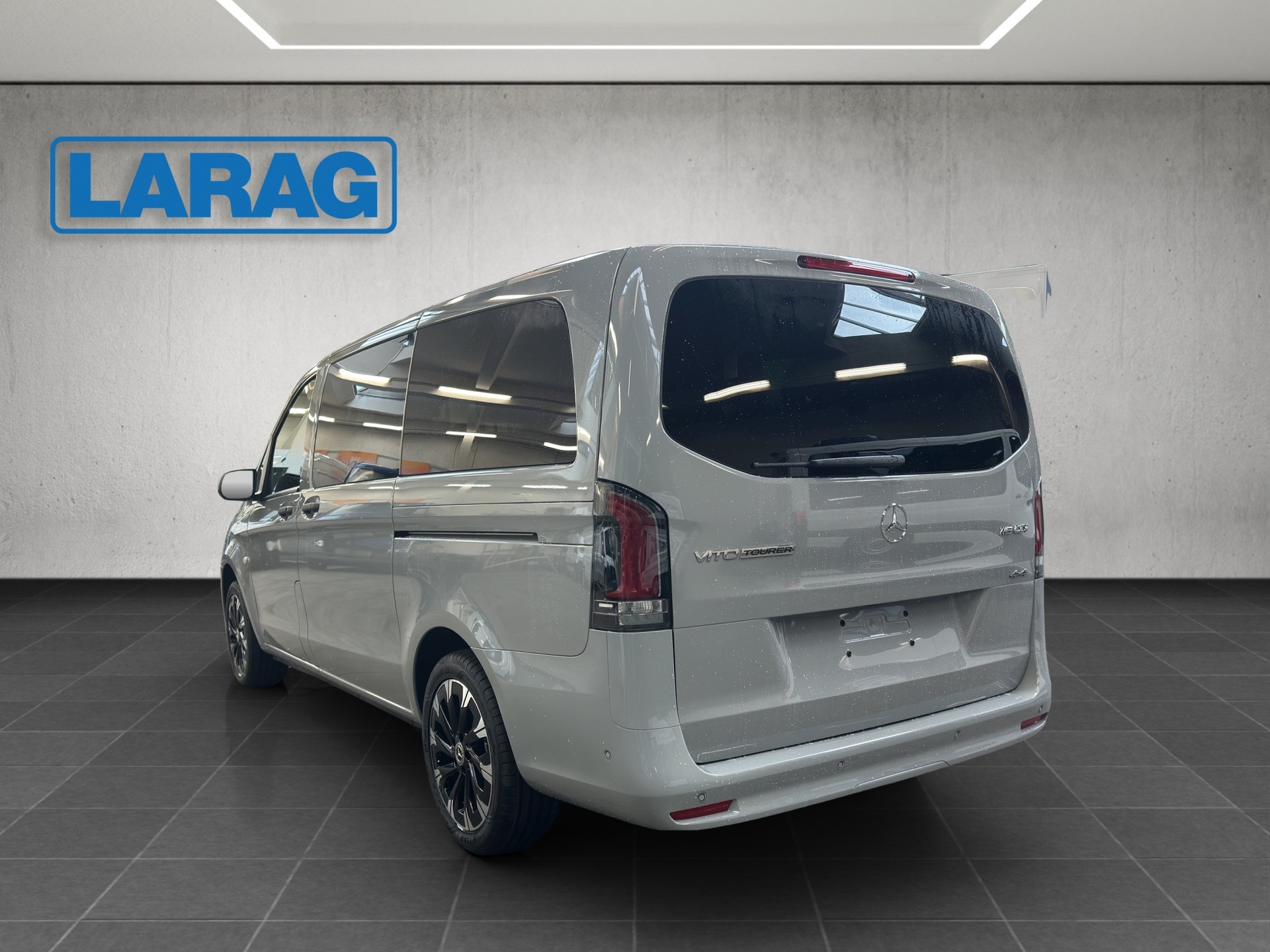 MERCEDES-BENZ Vito 116 CDI Lang Tourer 9G-Tronic 4M Select-image-3