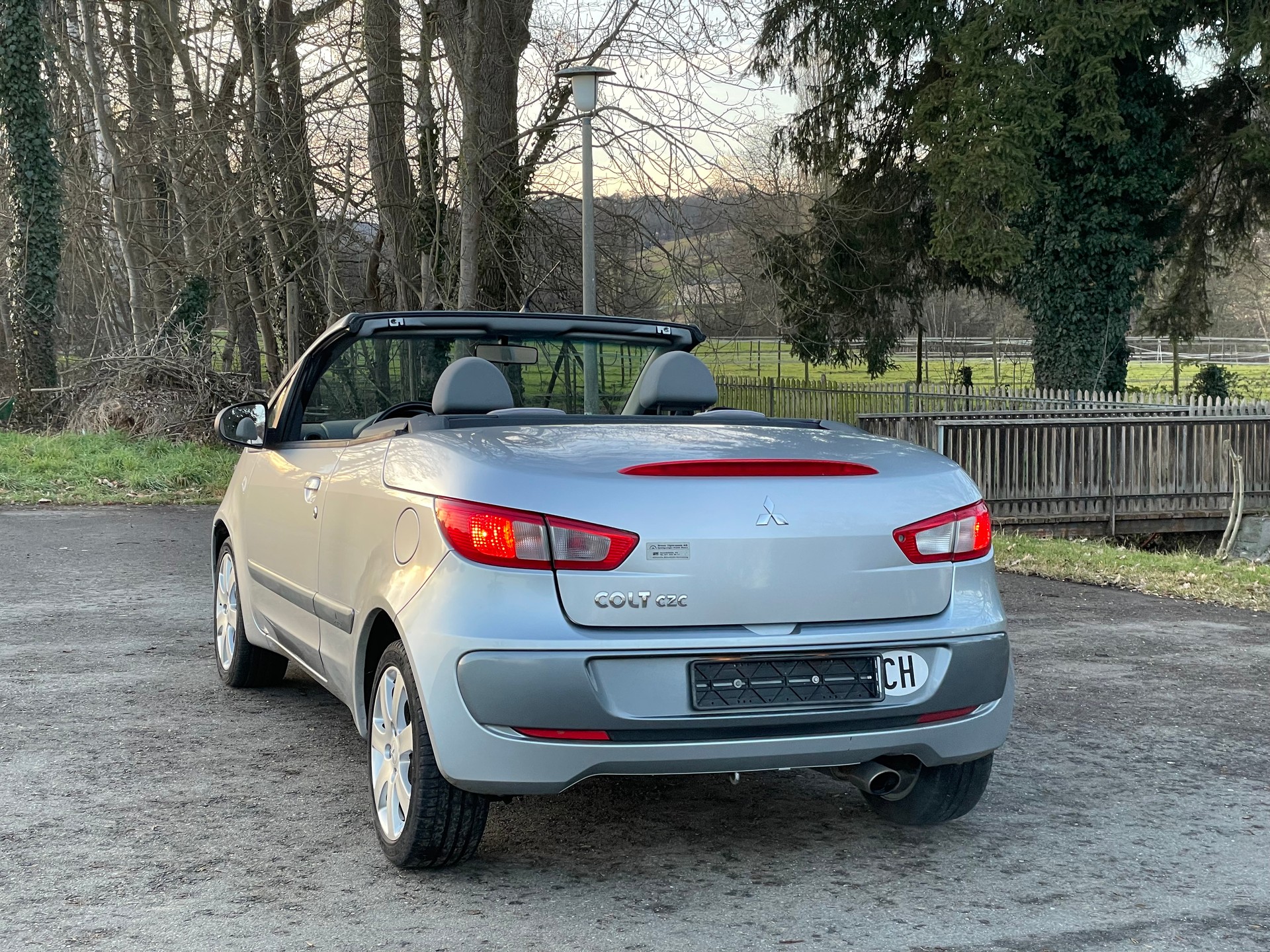 MITSUBISHI Colt Cabriolet 1.5 16V Invite ab MFK 01.2026-showroom-element-2