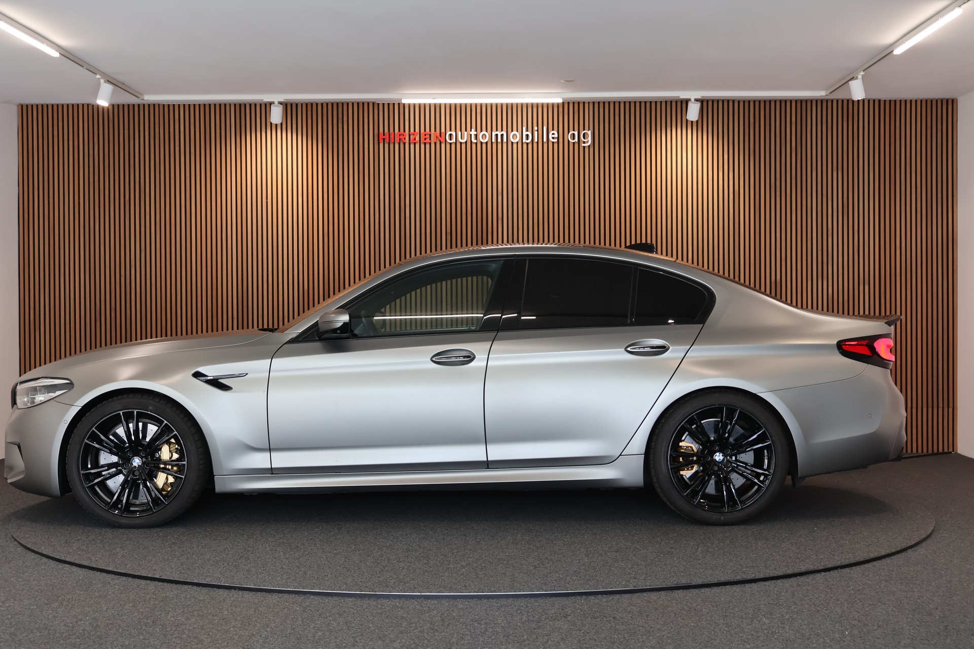 BMW M5 xDrive Drivelogic-showroom-element-1