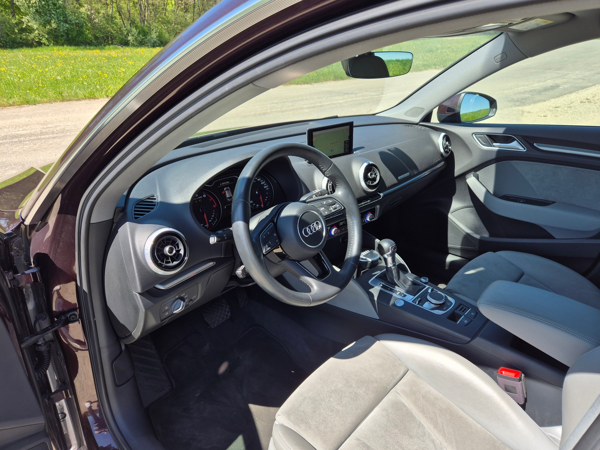 AUDI A3 Sportback 2.0 TFSI quattro S-tronic-image-9