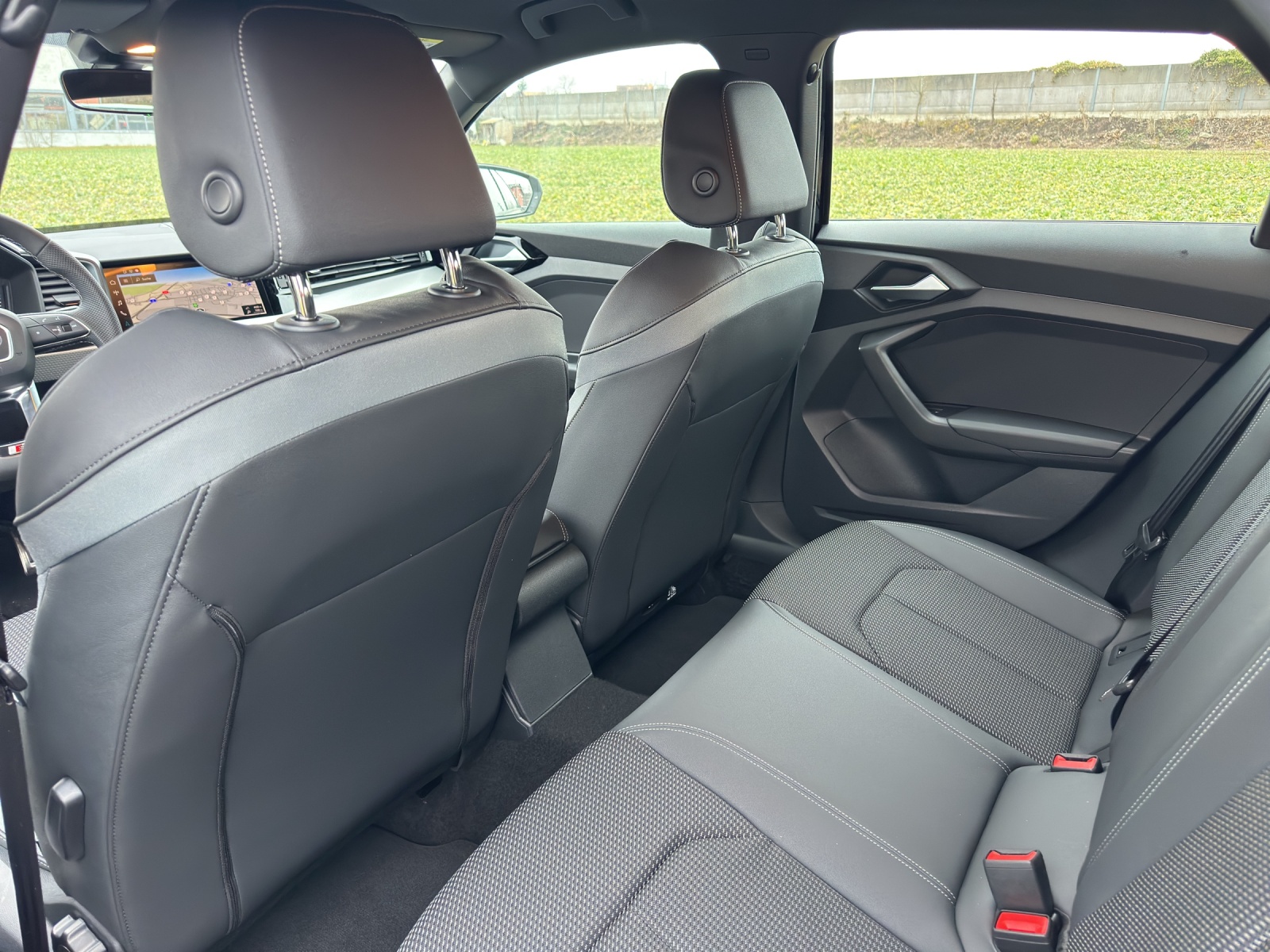 AUDI A1 Sportback 30 TFSI Attraction S-tronic-image-17