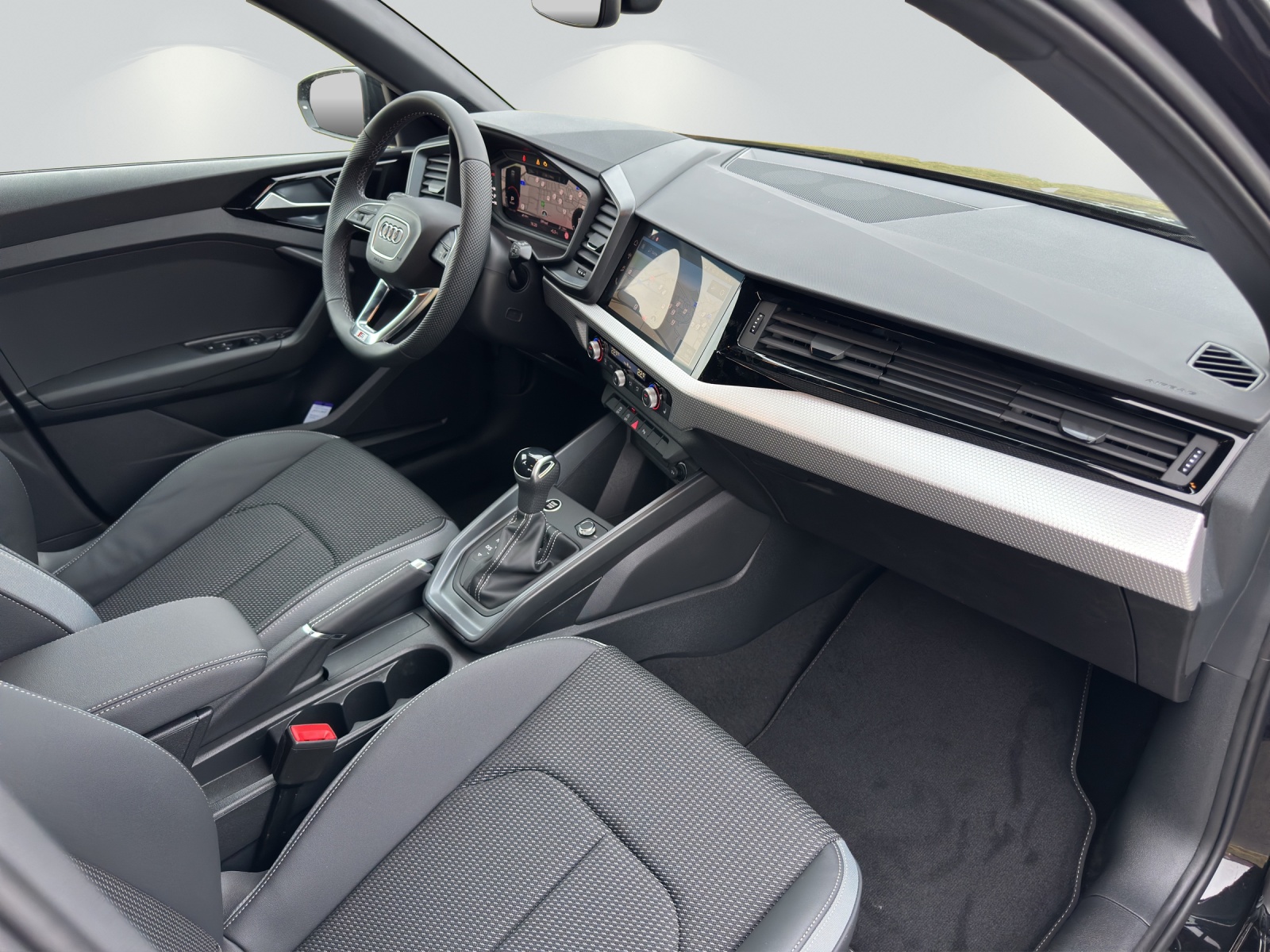 AUDI A1 Sportback 30 TFSI Attraction S-tronic-image-7