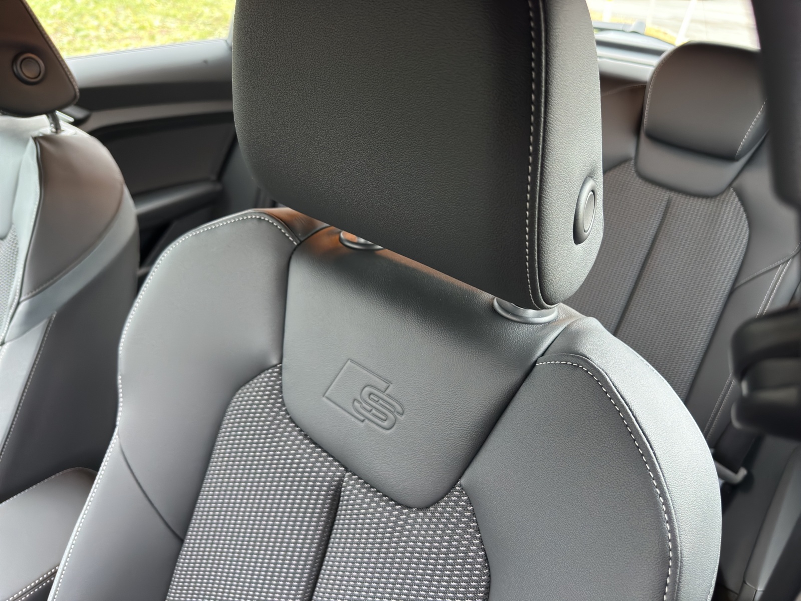 AUDI A1 Sportback 30 TFSI Attraction S-tronic-image-12