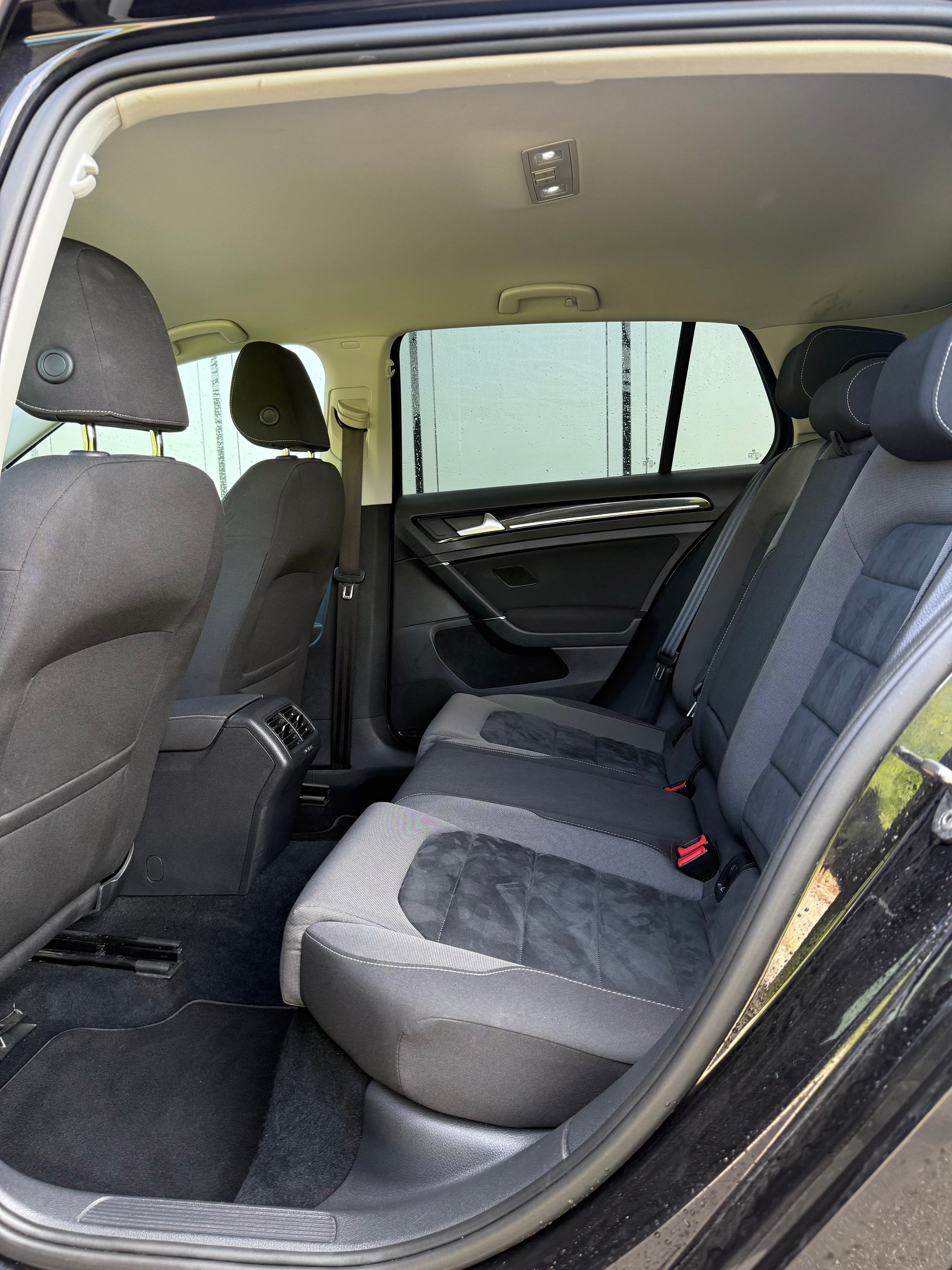 VW Golf 1.5 TSI EVO Highline-image-14