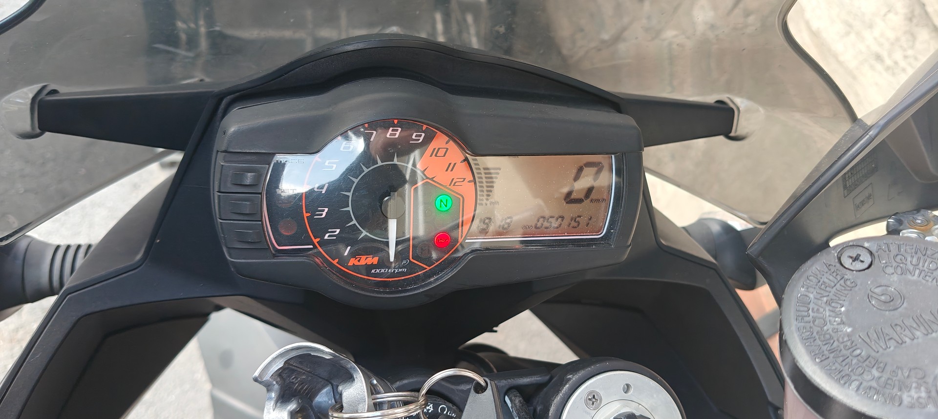 KTM 990 Supermoto T-image-3