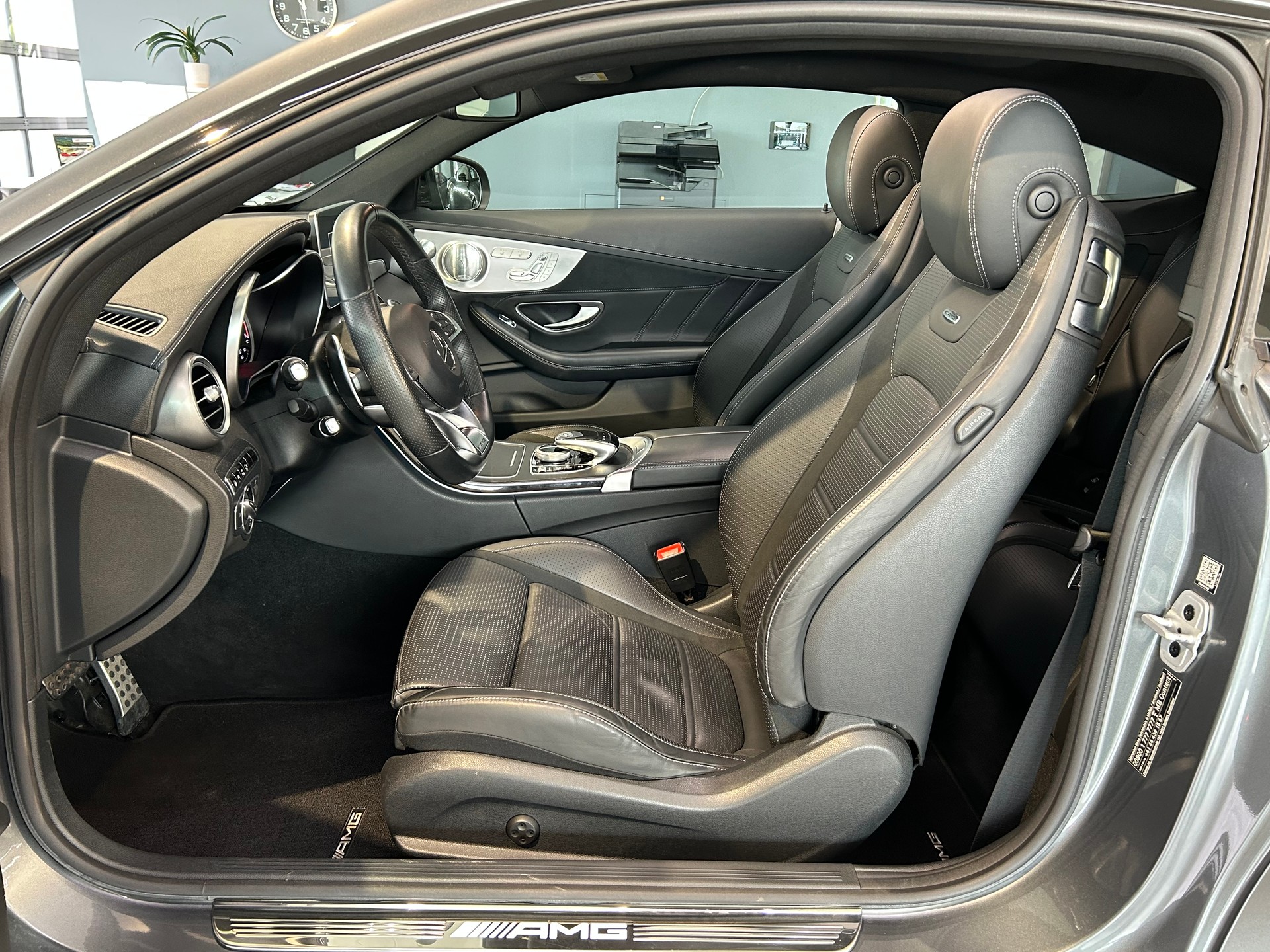 MERCEDES-BENZ C 63 AMG Speedshift-image-9