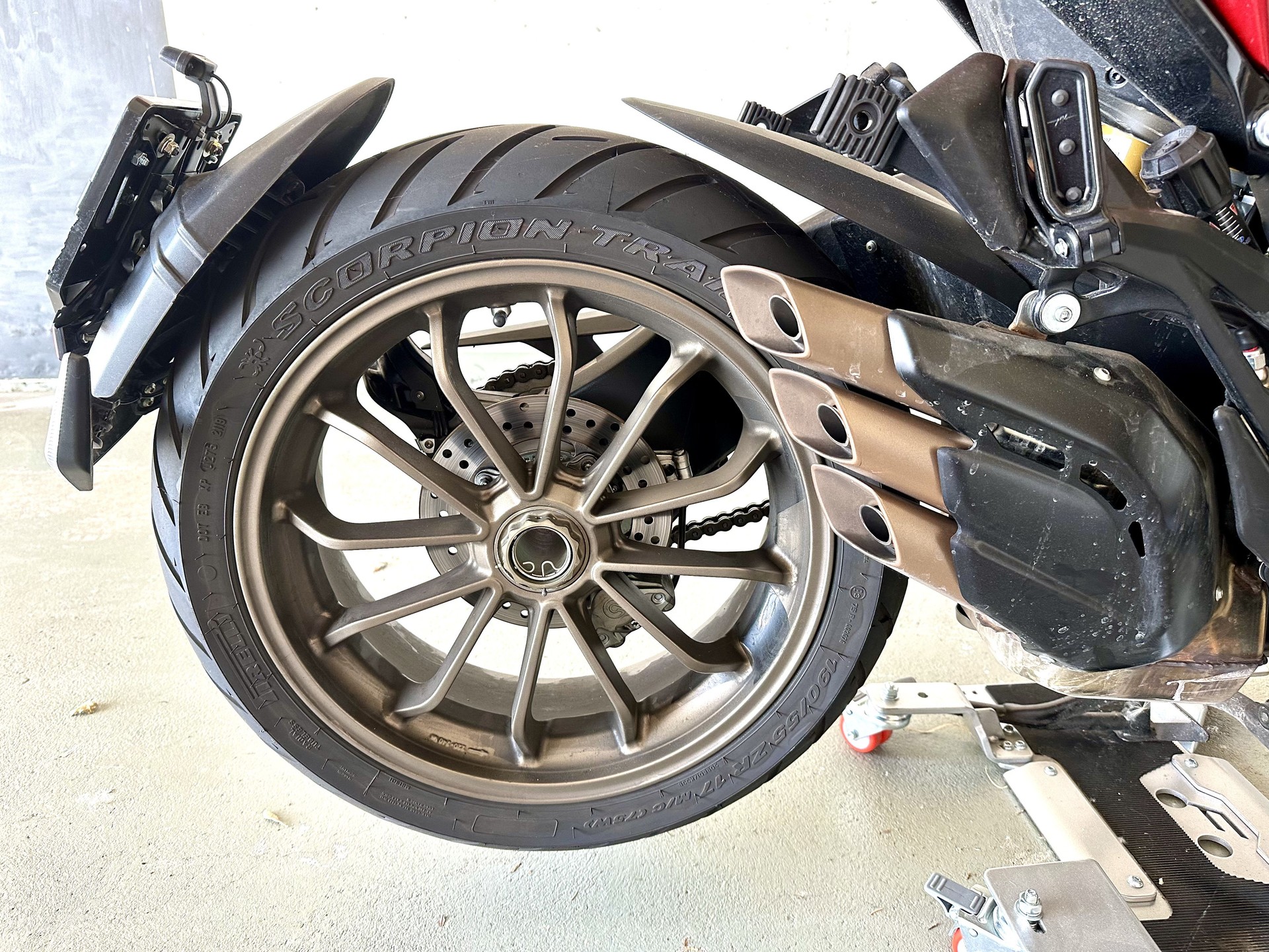 MV AGUSTA SCS ABS-image-2