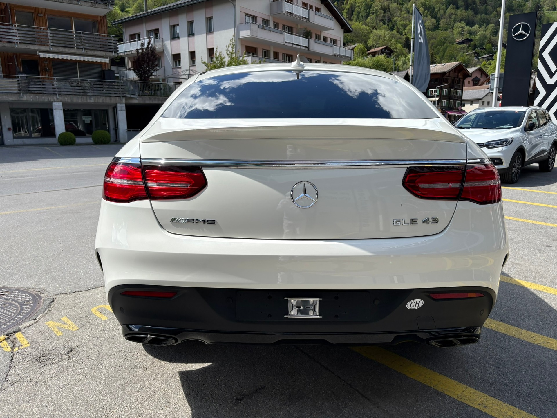 MERCEDES-BENZ GLE Coupé 43 AMG 4Matic-image-5