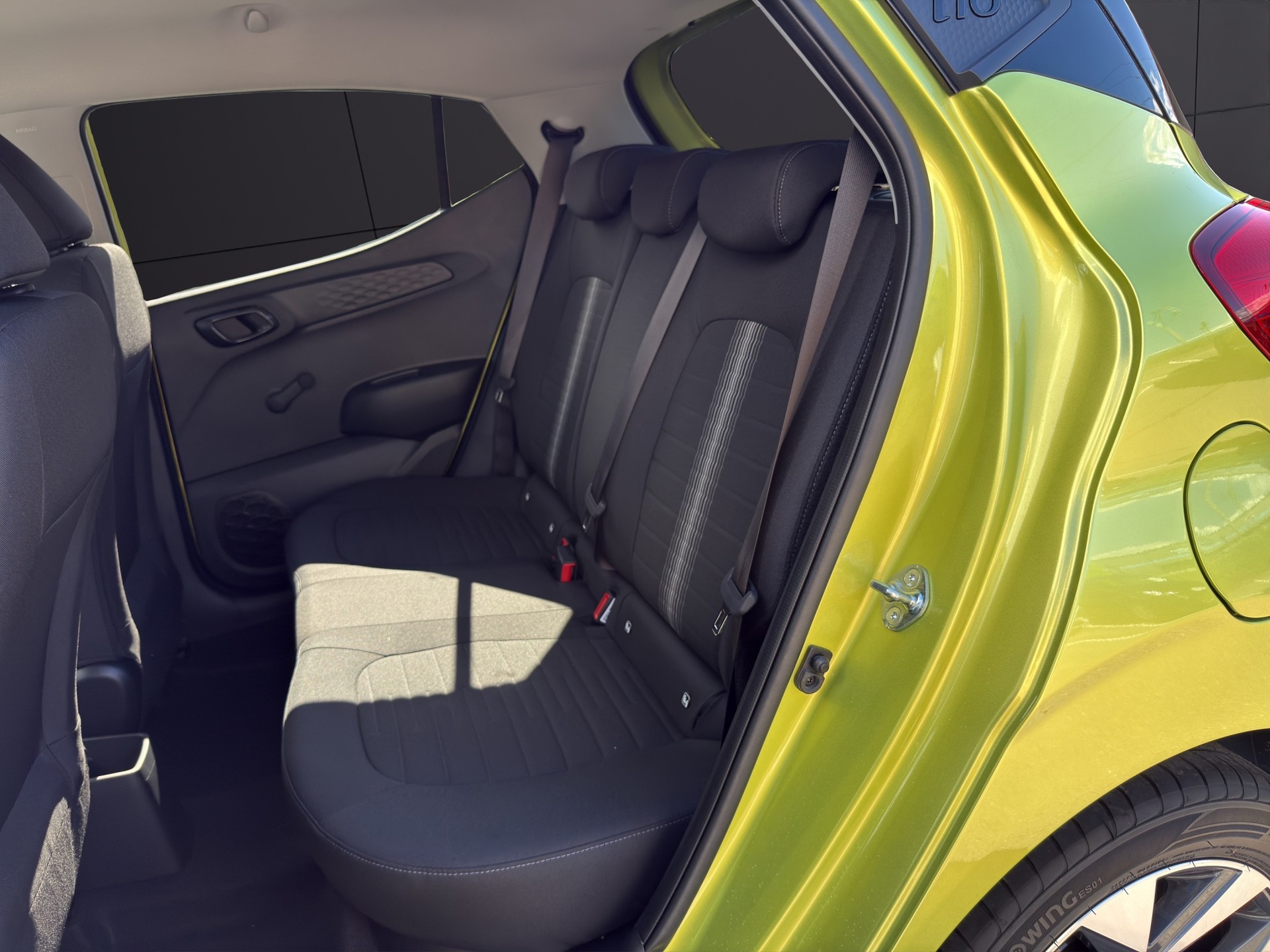 HYUNDAI i10 1.2 Amplia-image-13