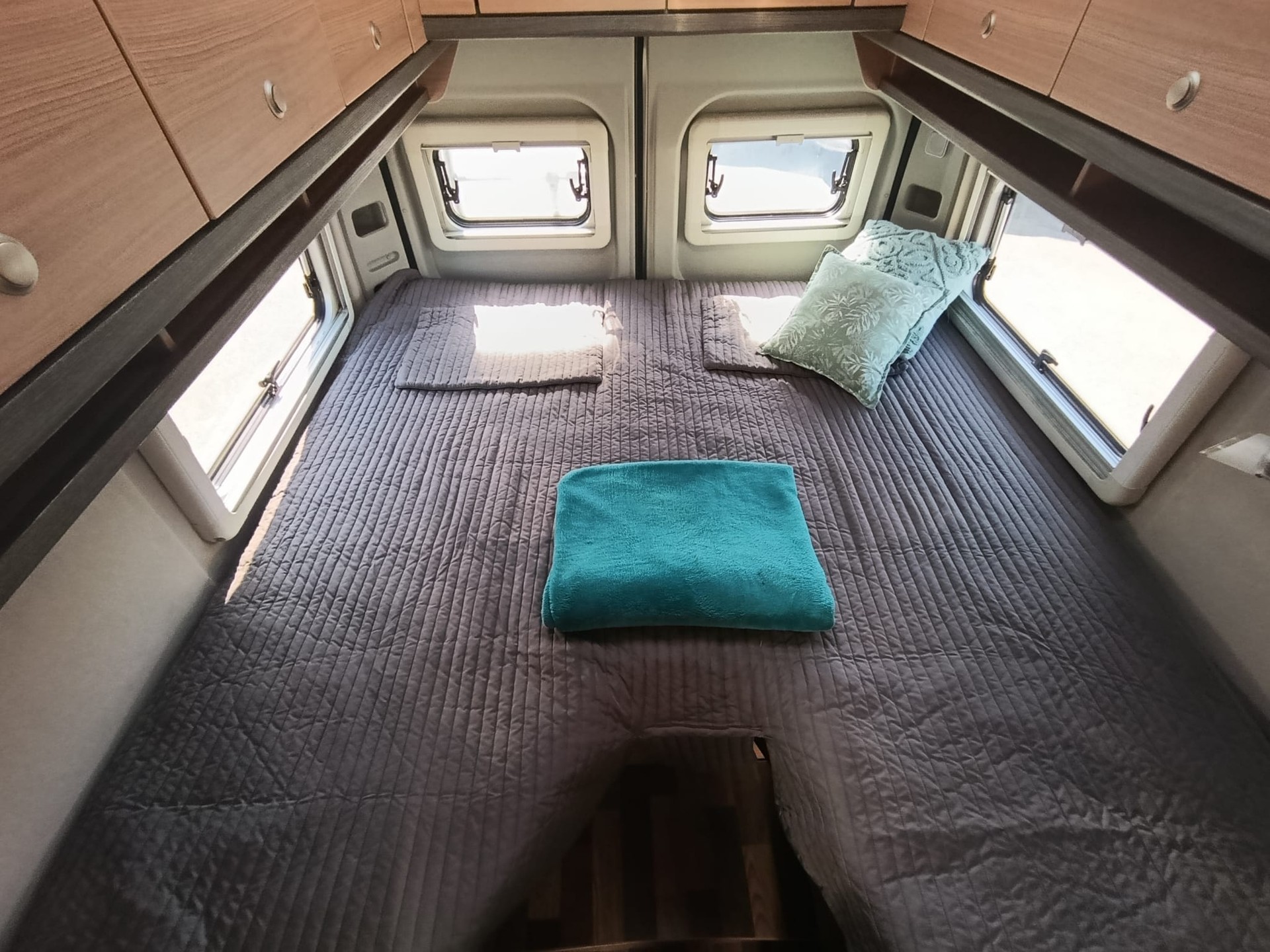 KNAUS K250L *** Die Königsklasse der Kastenwagen ***Längsbett* 2x Solar Panel*Multimedia*Navigation* Duo Controller* volle Stehhöhe*-showroom-element-3