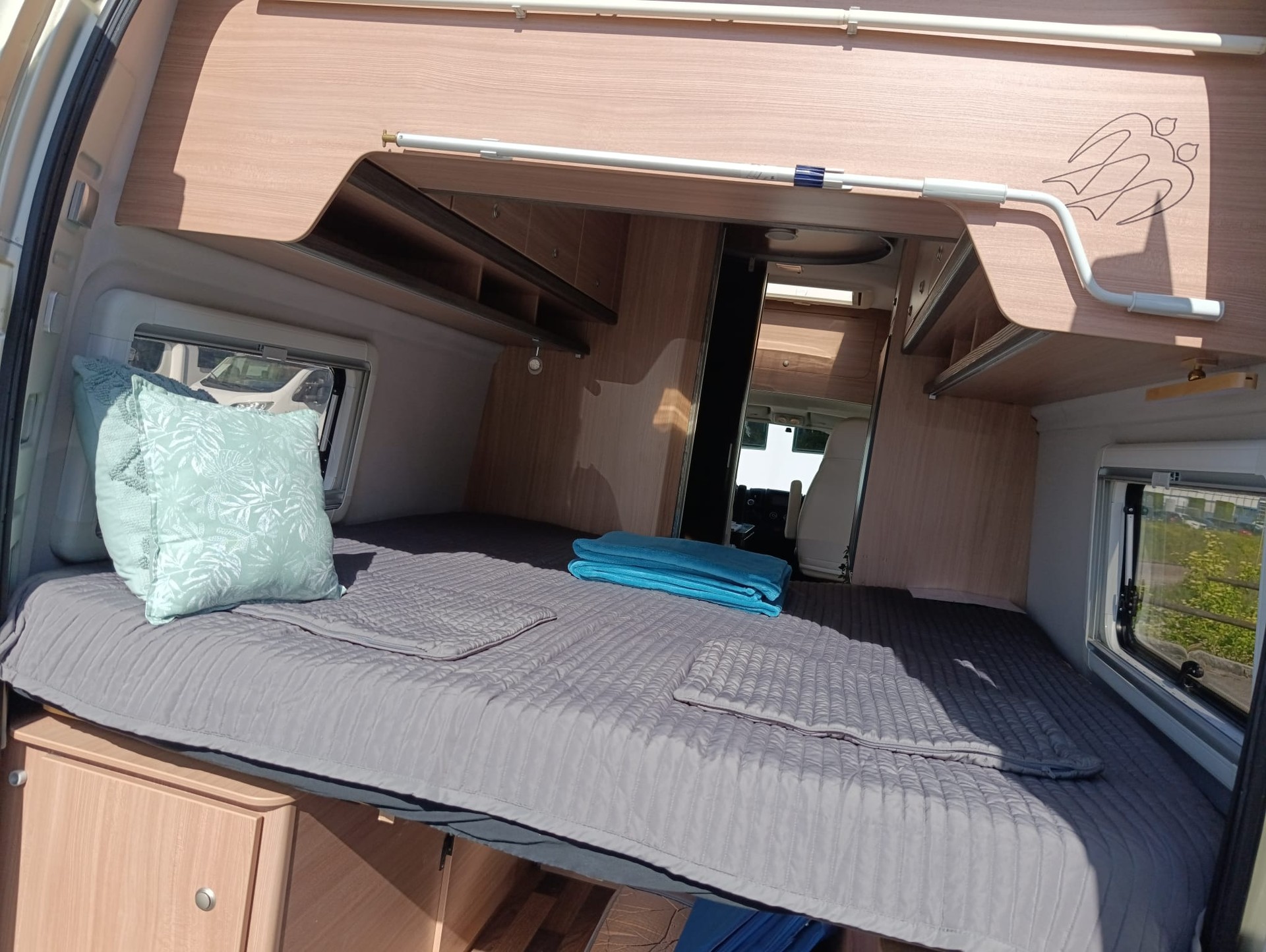 KNAUS K250L *** Die Königsklasse der Kastenwagen ***Längsbett* 2x Solar Panel*Multimedia*Navigation* Duo Controller* volle Stehhöhe*-image-11