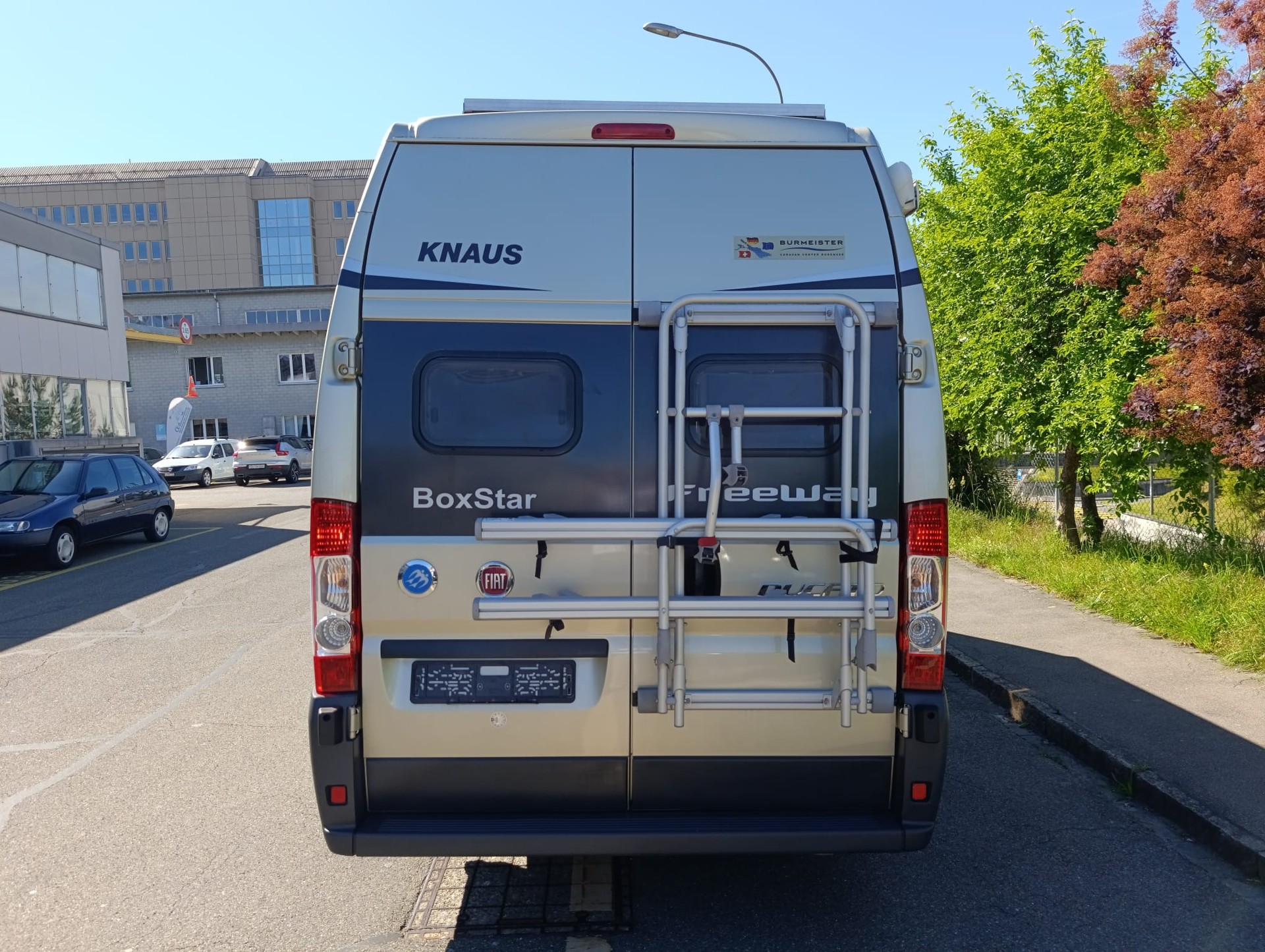 KNAUS K250L *** Die Königsklasse der Kastenwagen ***Längsbett* 2x Solar Panel*Multimedia*Navigation* Duo Controller* volle Stehhöhe*-image-9
