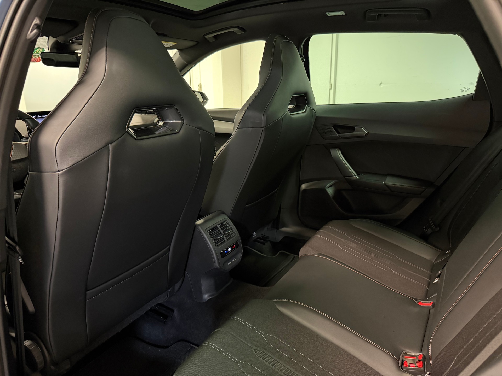 CUPRA Formentor 2.0TSI el Primero 4Drive DSG-image-4