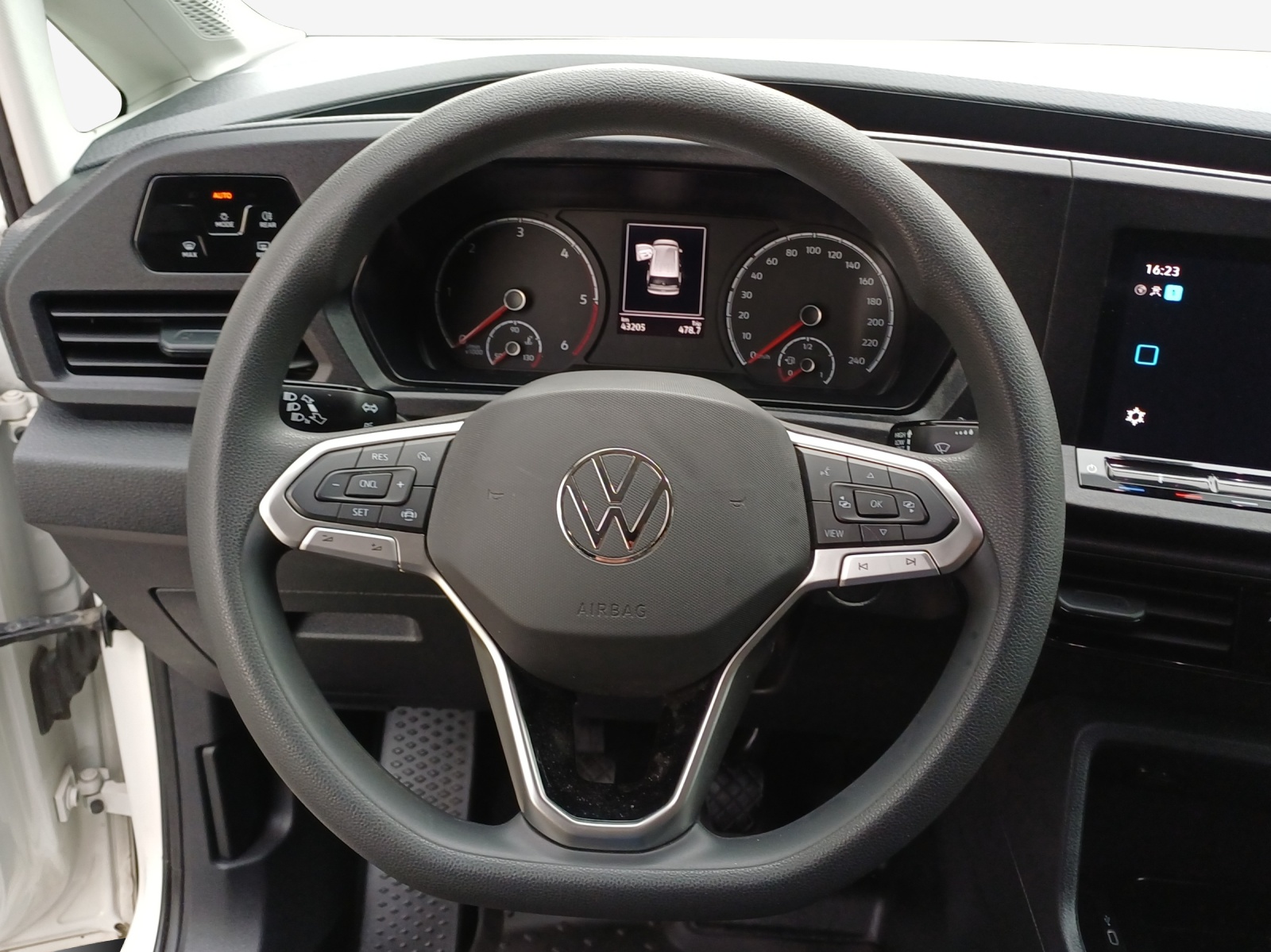 VW Caddy Cargo 2.0TDI 4Motion-image-9