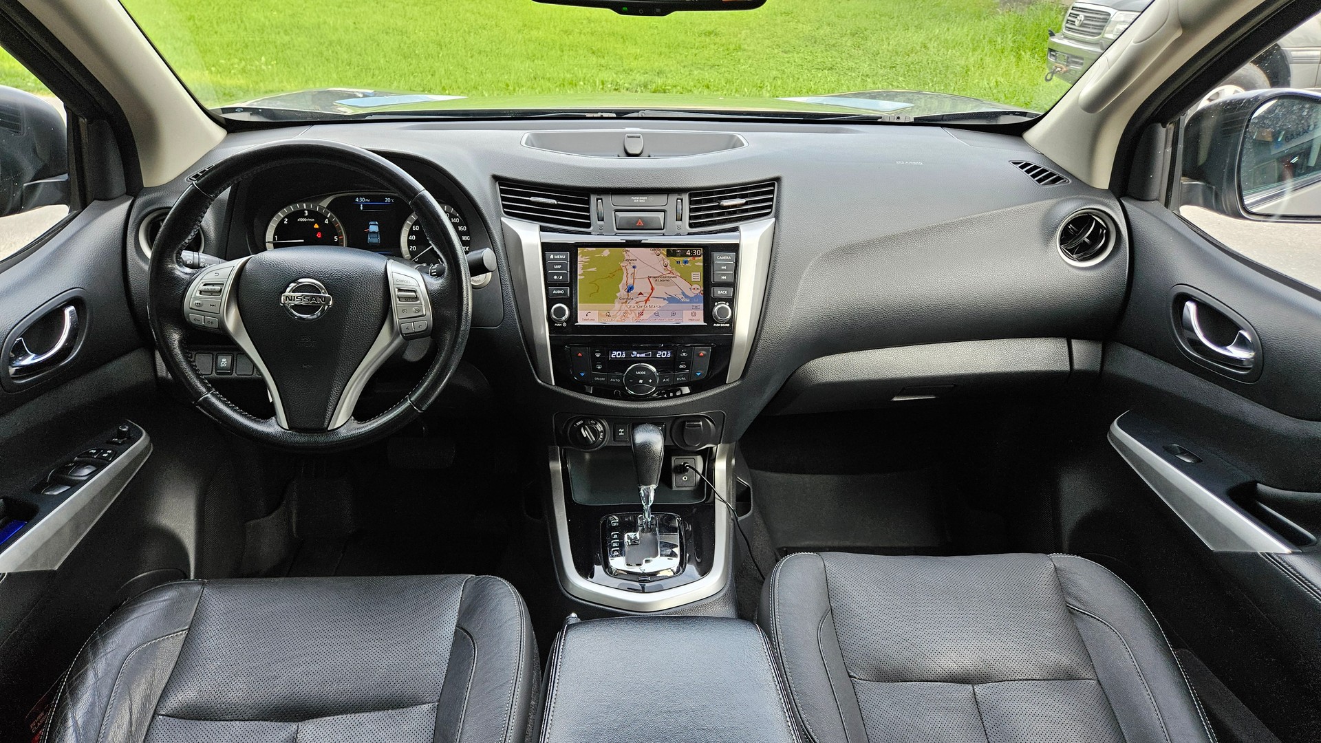 NISSAN 2.3 dCi Double Cab Tekna-image-8