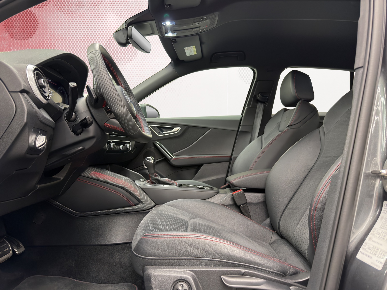 AUDI Q2 35 TFSI S line S-tronic-image-9