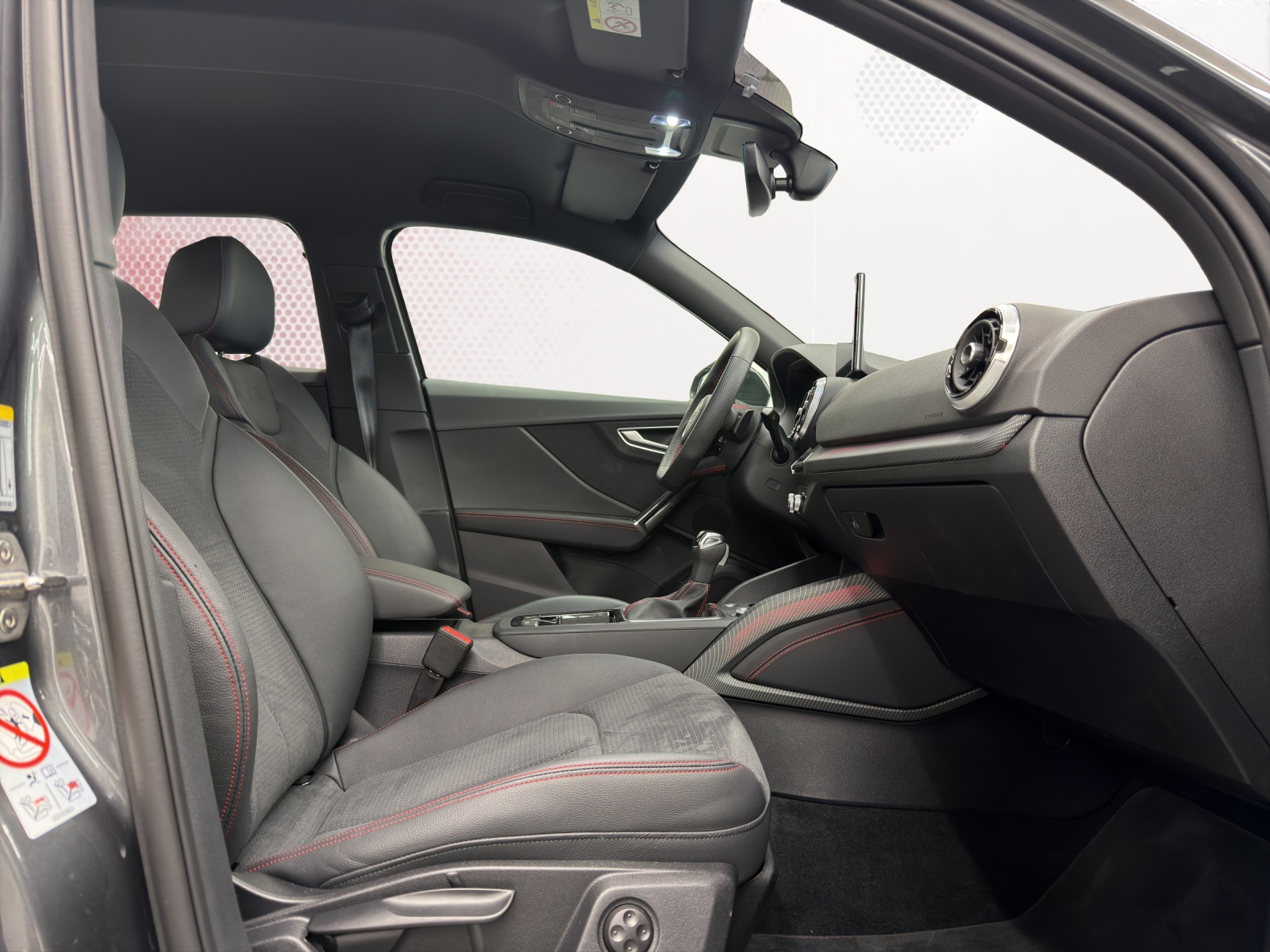 AUDI Q2 35 TFSI S line S-tronic-image-10