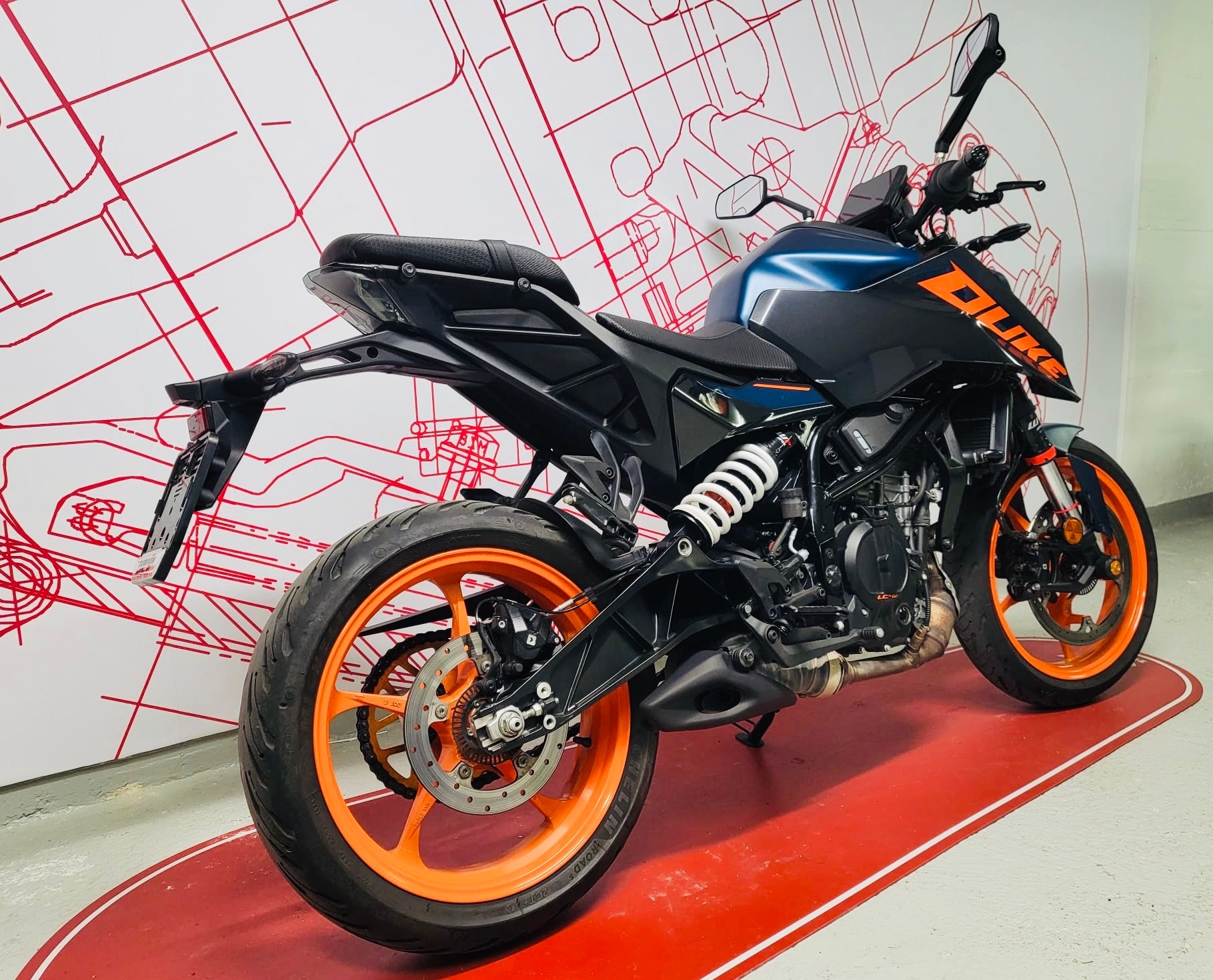 KTM 125 Duke-image-8
