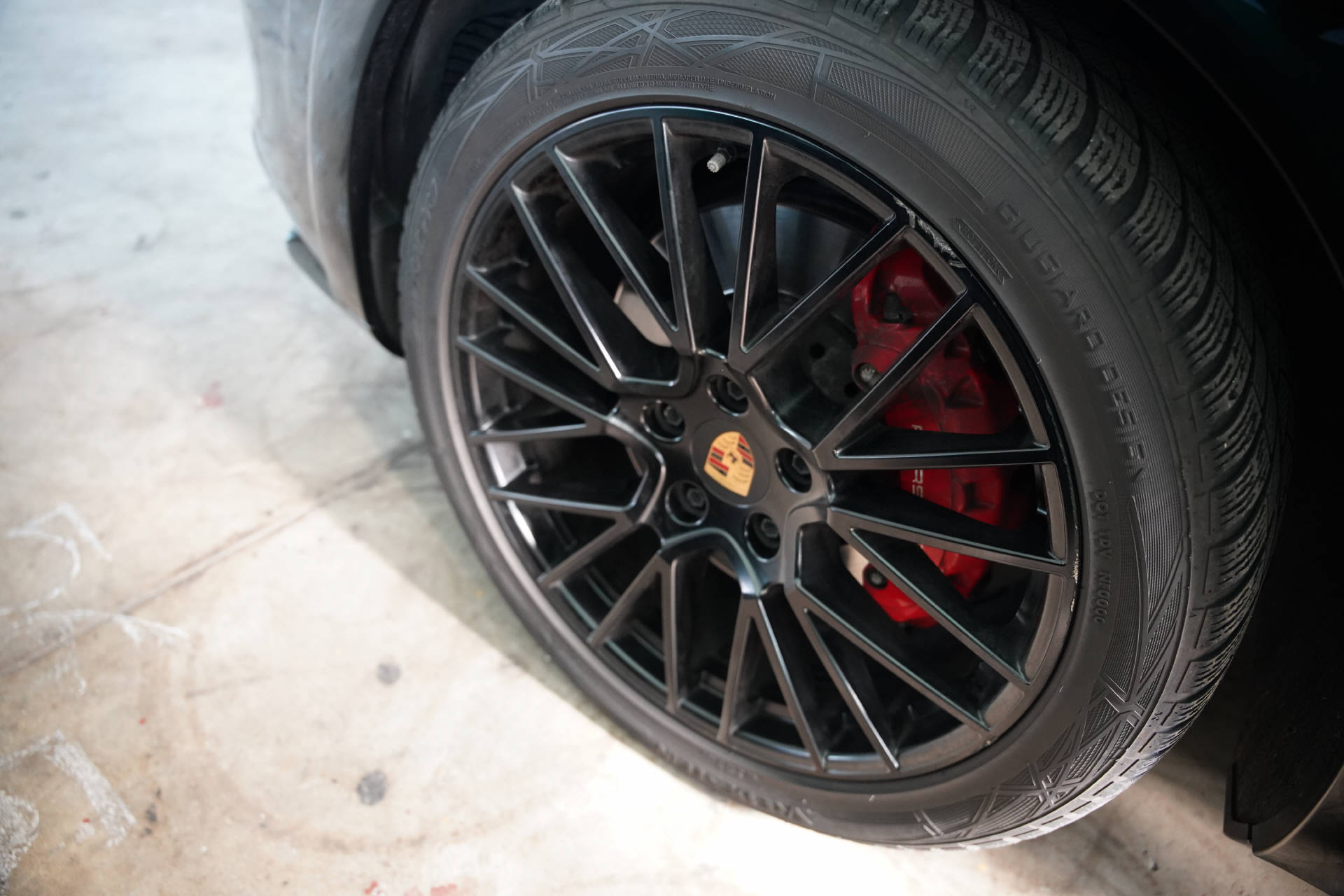 PORSCHE Cayenne GTS-image-5