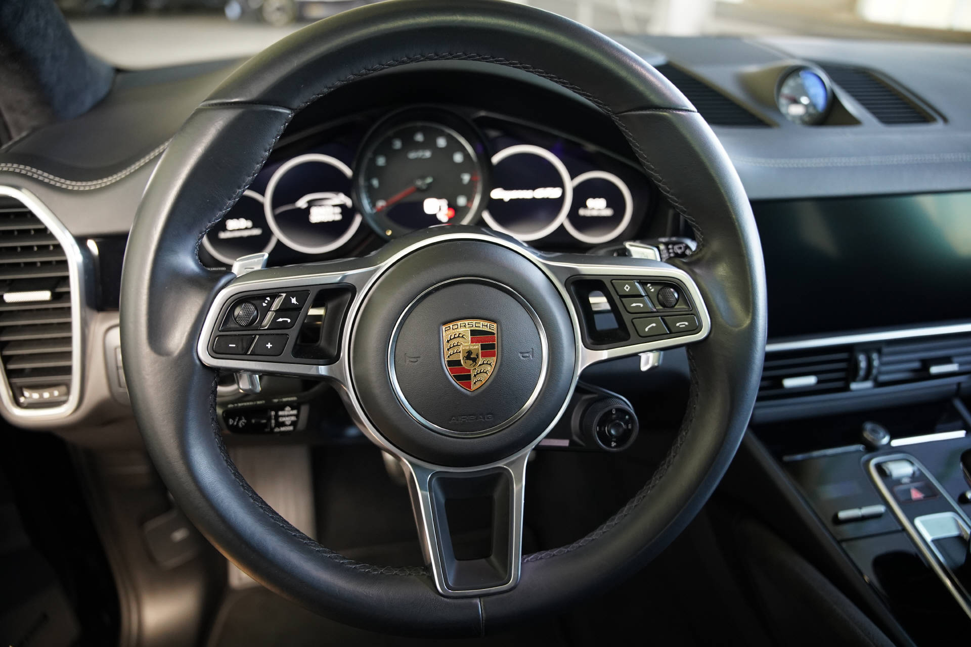 PORSCHE Cayenne GTS-image-12