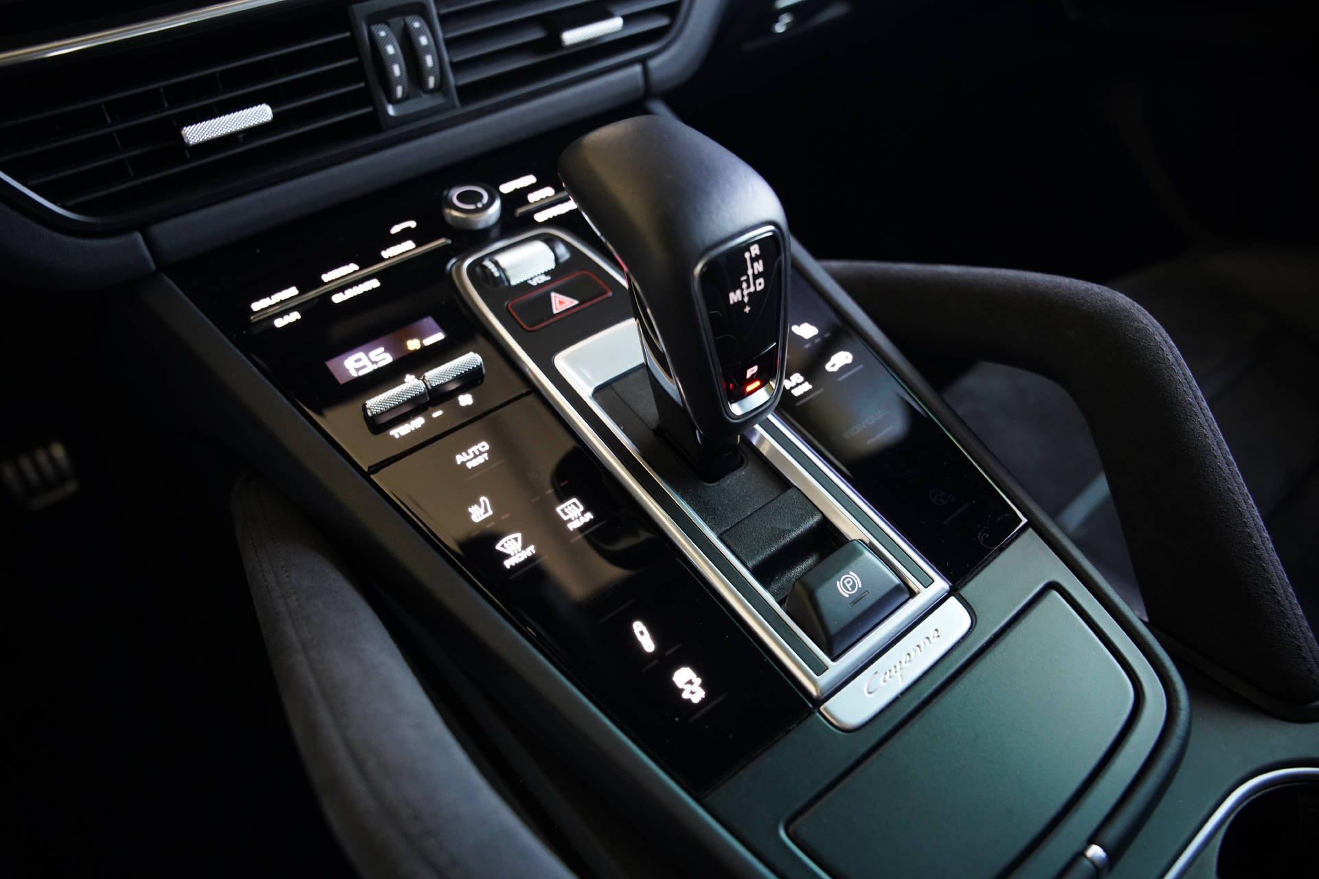 PORSCHE Cayenne GTS-image-14