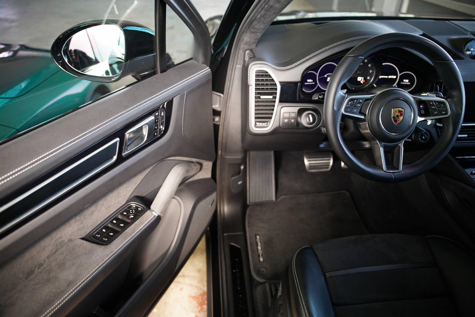 PORSCHE Cayenne GTS-image-7