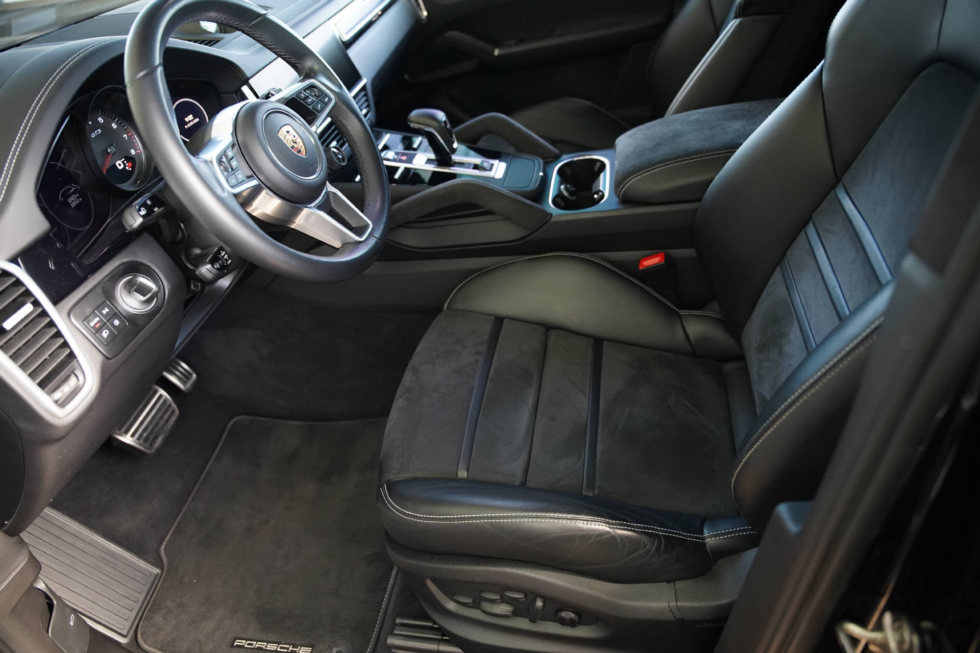 PORSCHE Cayenne GTS-image-8