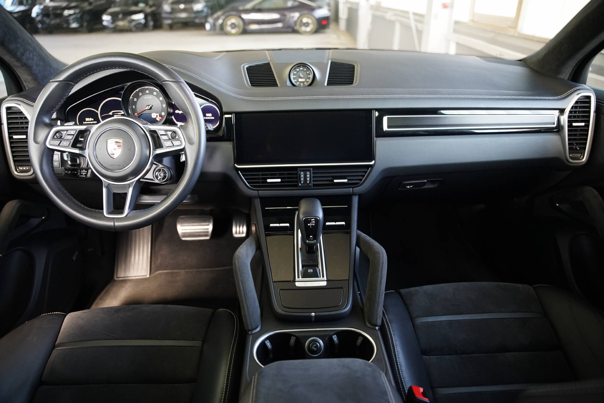 PORSCHE Cayenne GTS-image-10