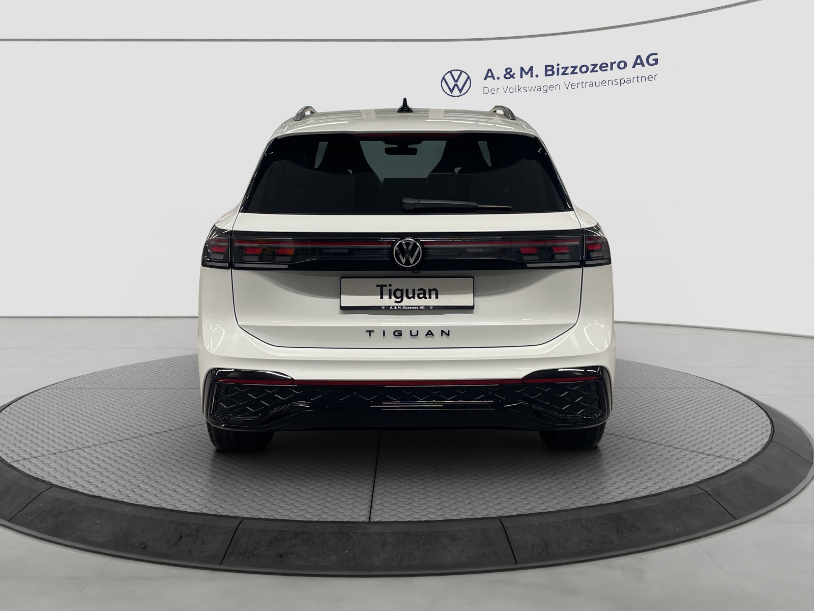 VW Tiguan 2.0 TSI DSG R-Line United 4Motion-showroom-element-3