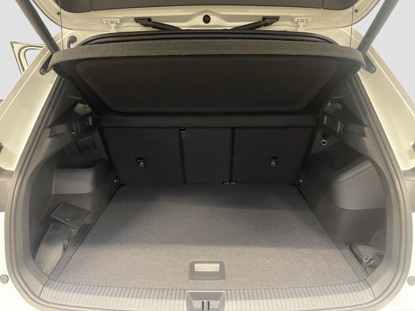 VW Tiguan 2.0 TSI DSG R-Line United 4Motion-image-14