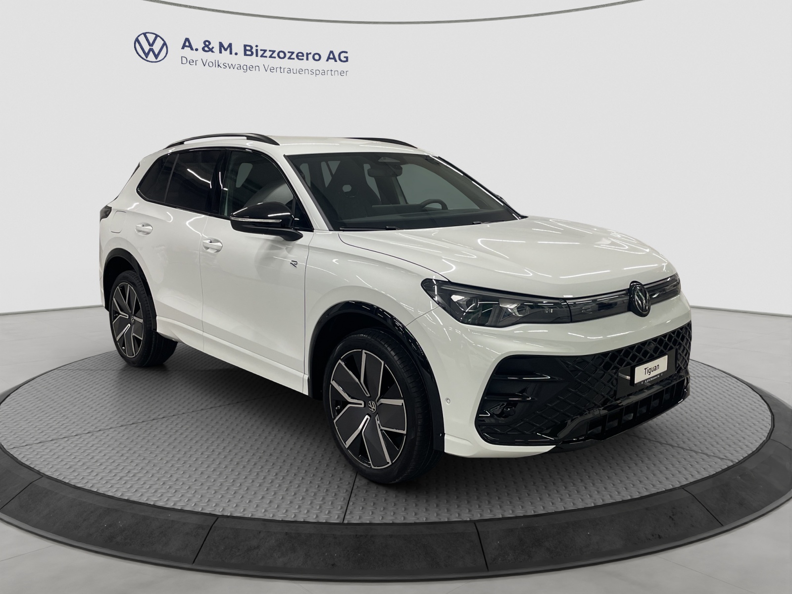 VW Tiguan 2.0 TSI DSG R-Line United 4Motion-image-6