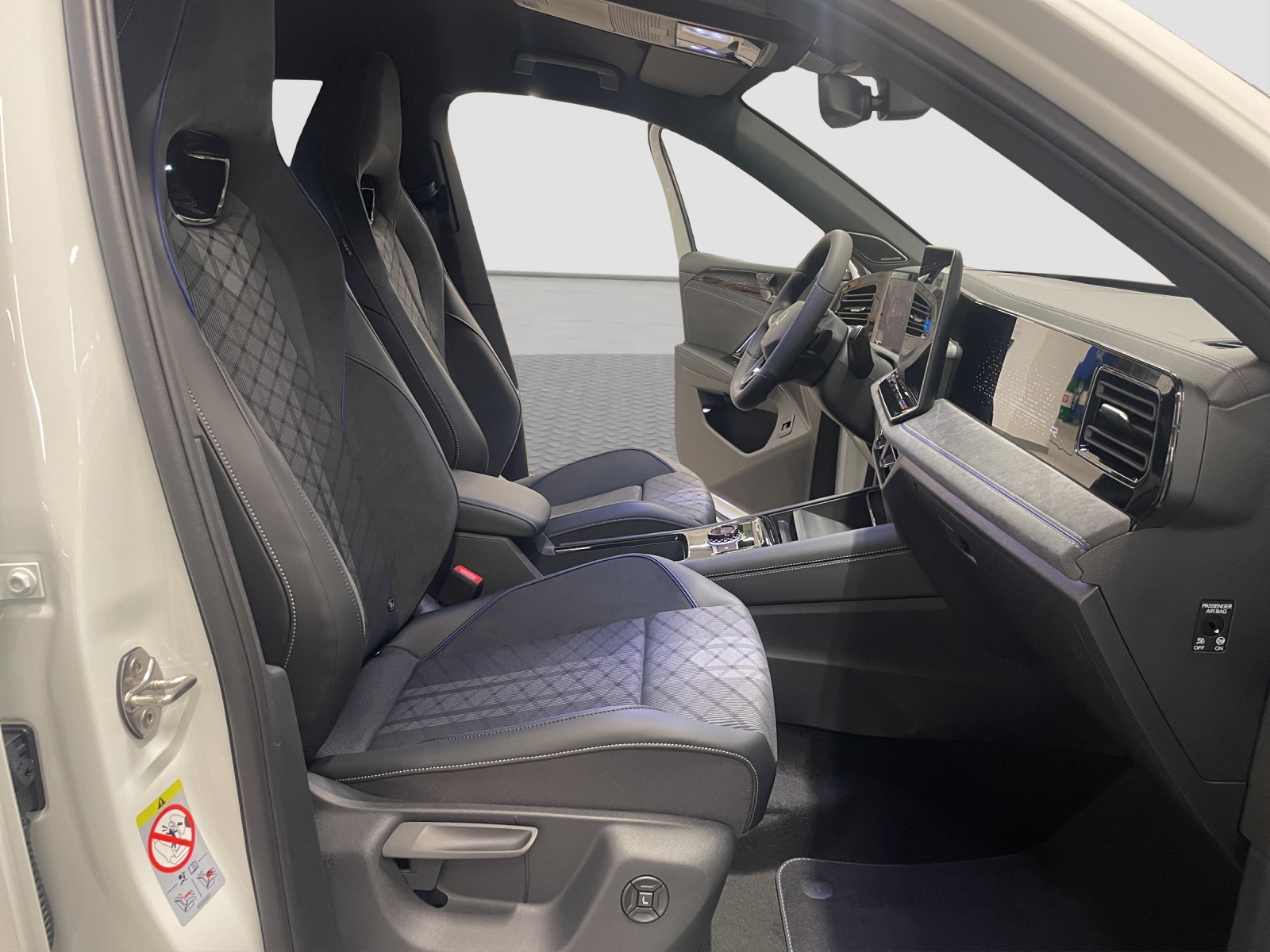 VW Tiguan 2.0 TSI DSG R-Line United 4Motion-image-13