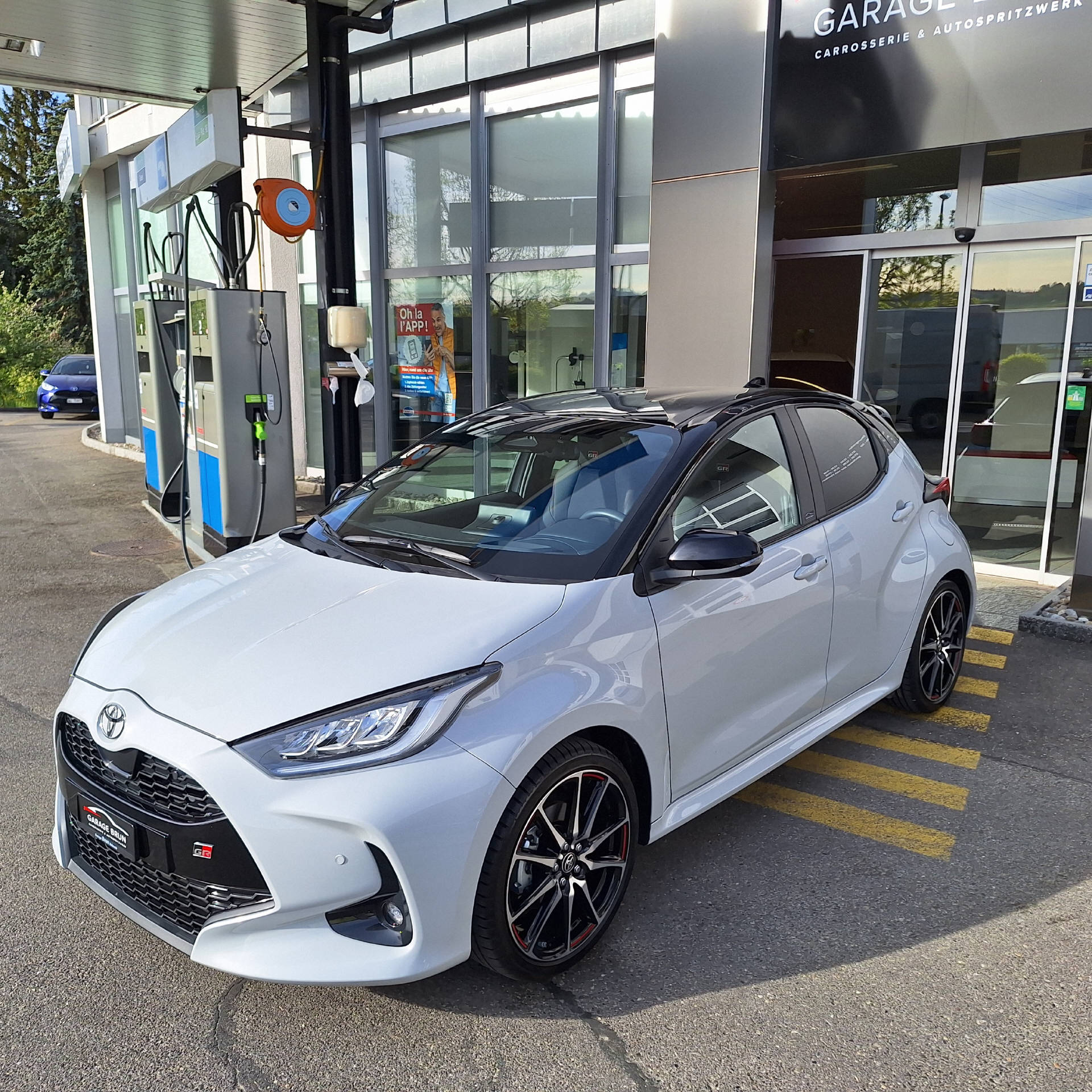 TOYOTA Yaris 1.5 VVT-i HSD GR Sport-image-1