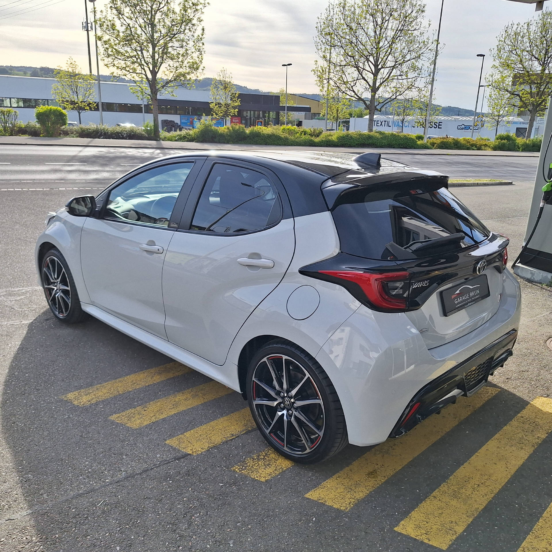 TOYOTA Yaris 1.5 VVT-i HSD GR Sport-image-2