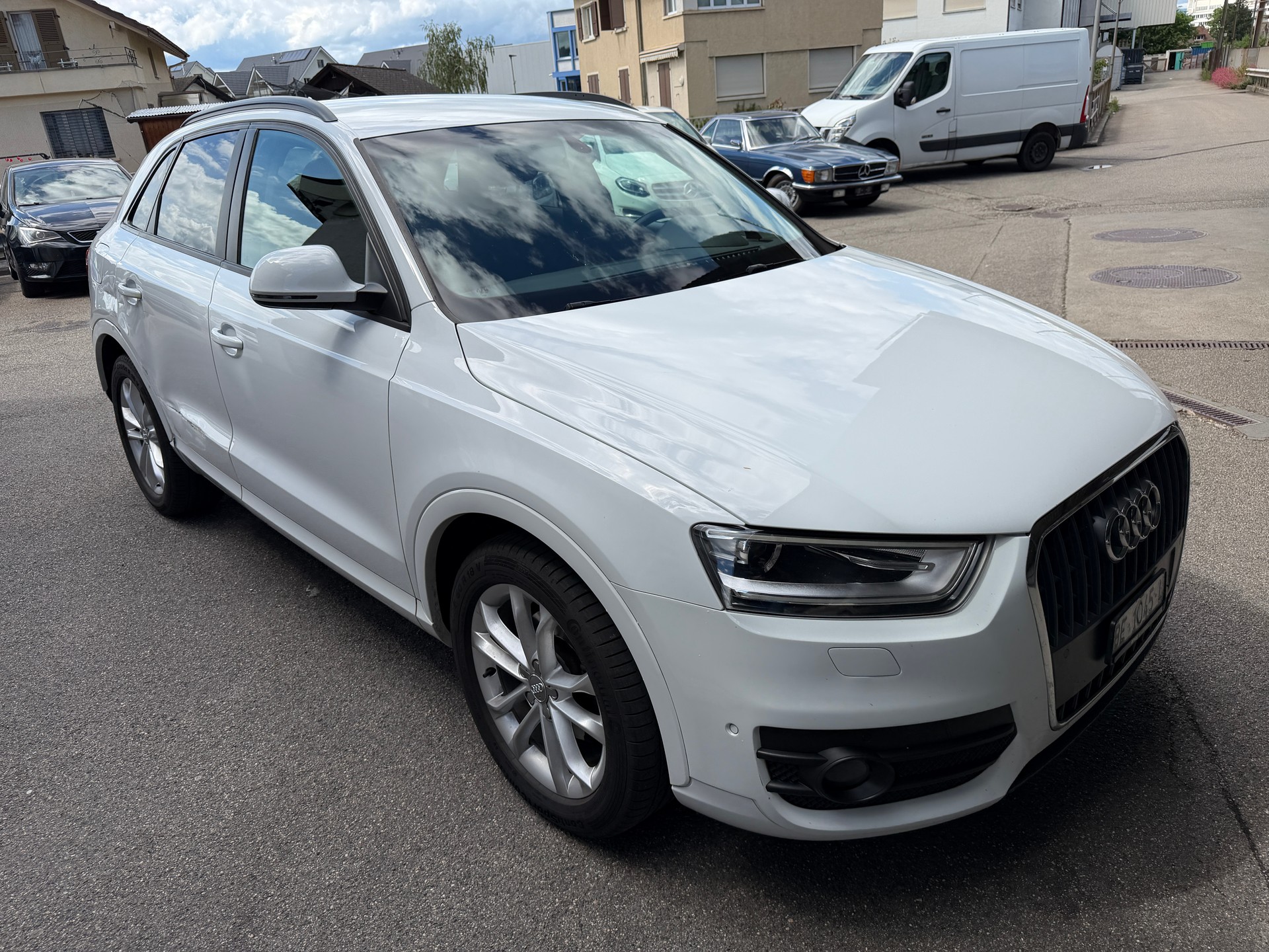 AUDI Q3 2.0 TDI quattro S-tronic-image-1