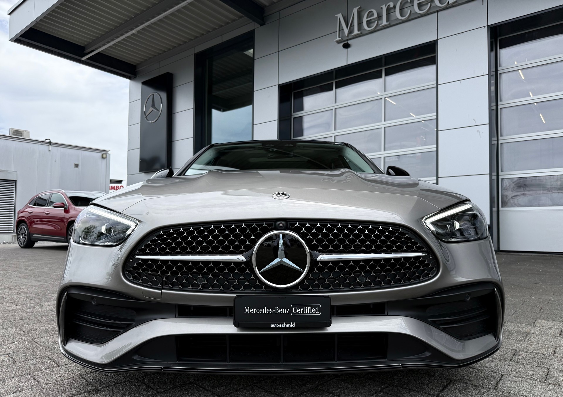 MERCEDES-BENZ C 200 AMG Line 4 Matic-showroom-element-2
