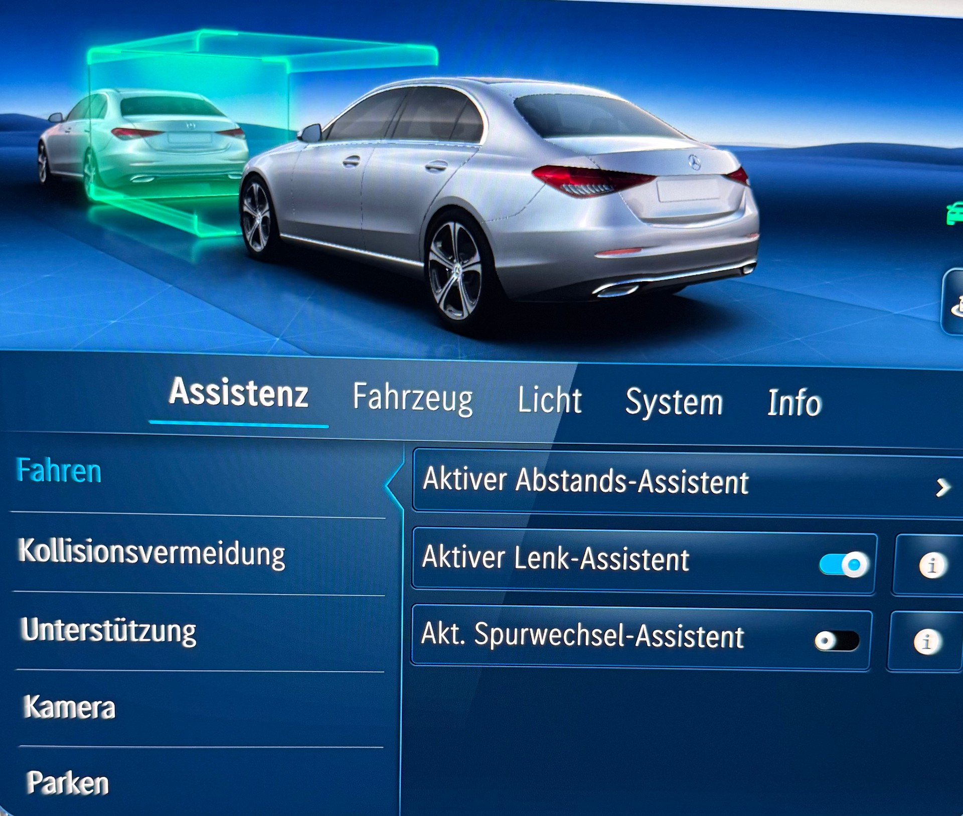 MERCEDES-BENZ C 200 AMG Line 4 Matic-image-9