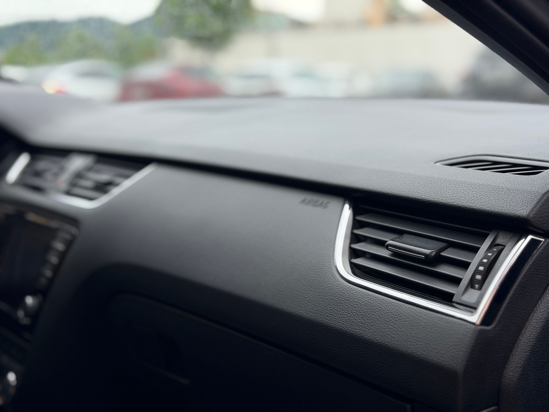 SKODA Octavia Combi 2.0 TDI RS DSG-image-27