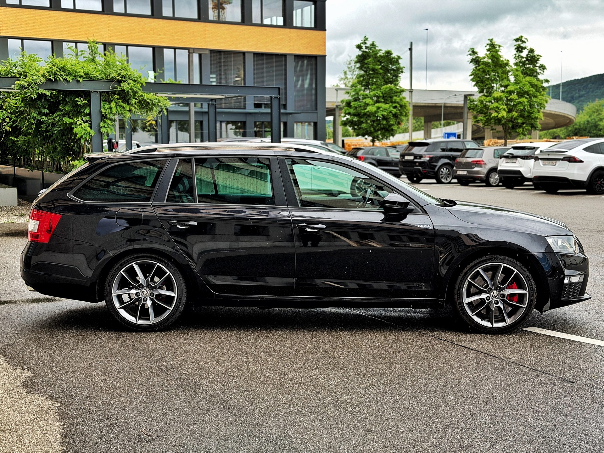 SKODA Octavia Combi 2.0 TDI RS DSG-image-6