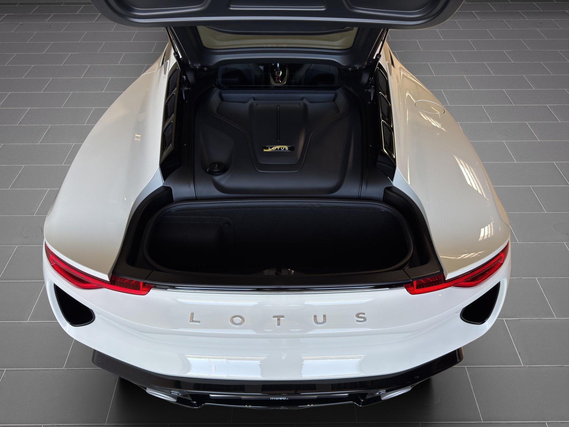 LOTUS Emira 2.0 I4 First Edition-image-14