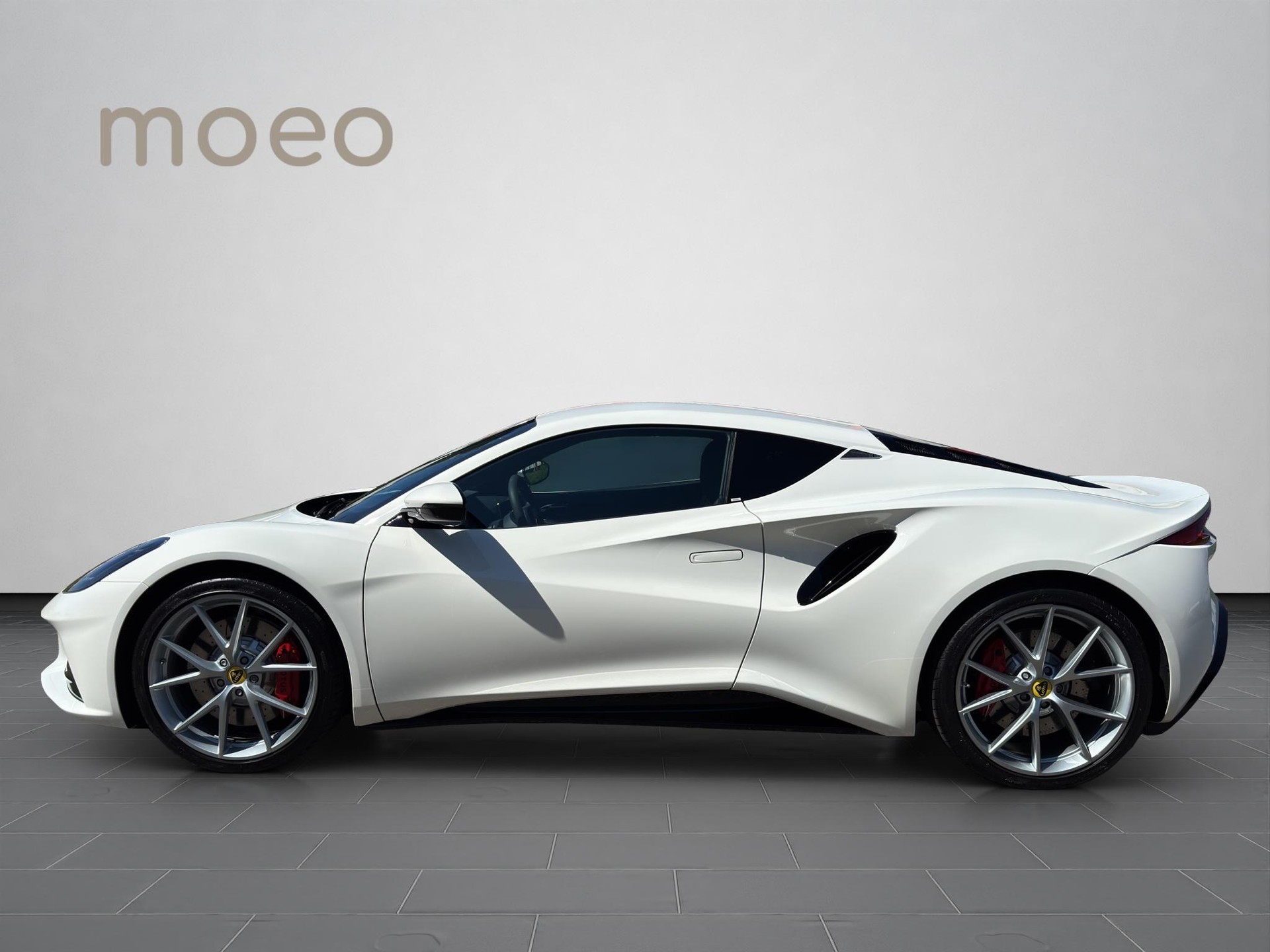 LOTUS Emira 2.0 I4 First Edition-showroom-element-1