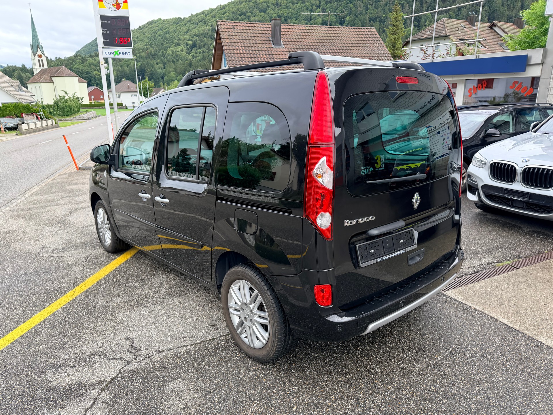RENAULT Kangoo 1.6 16V Happy Family-image-4