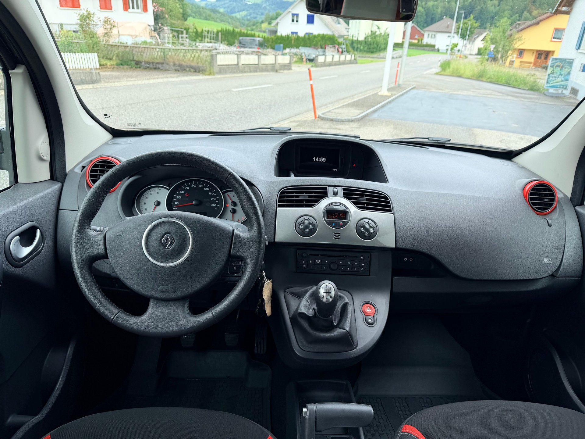 RENAULT Kangoo 1.6 16V Happy Family-image-5