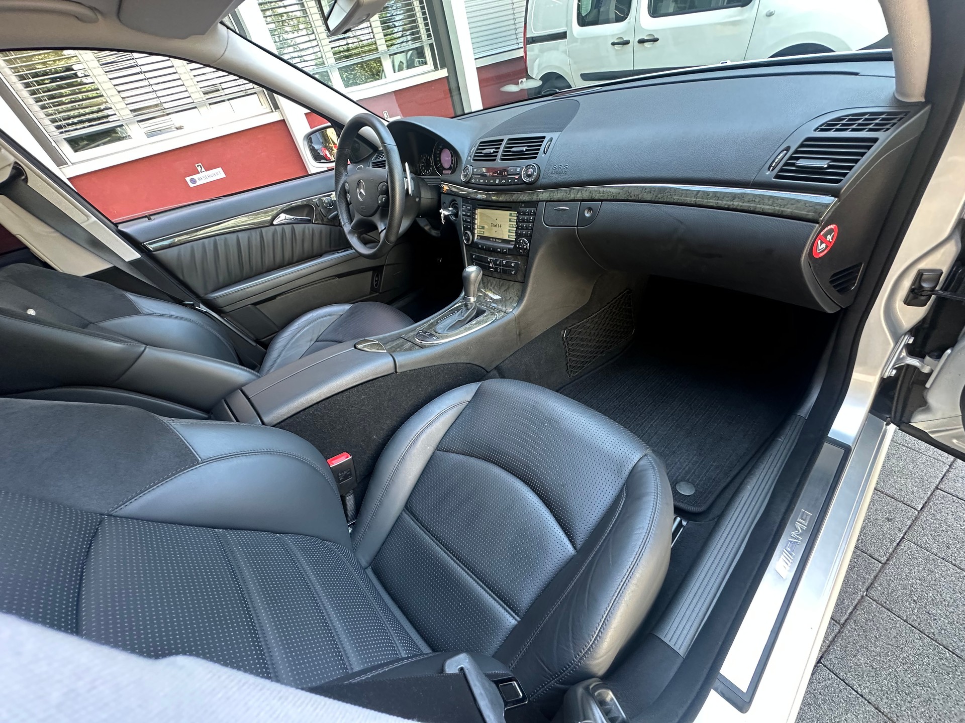 MERCEDES-BENZ E 63 AMG Avantgarde 7G-Tronic-image-10