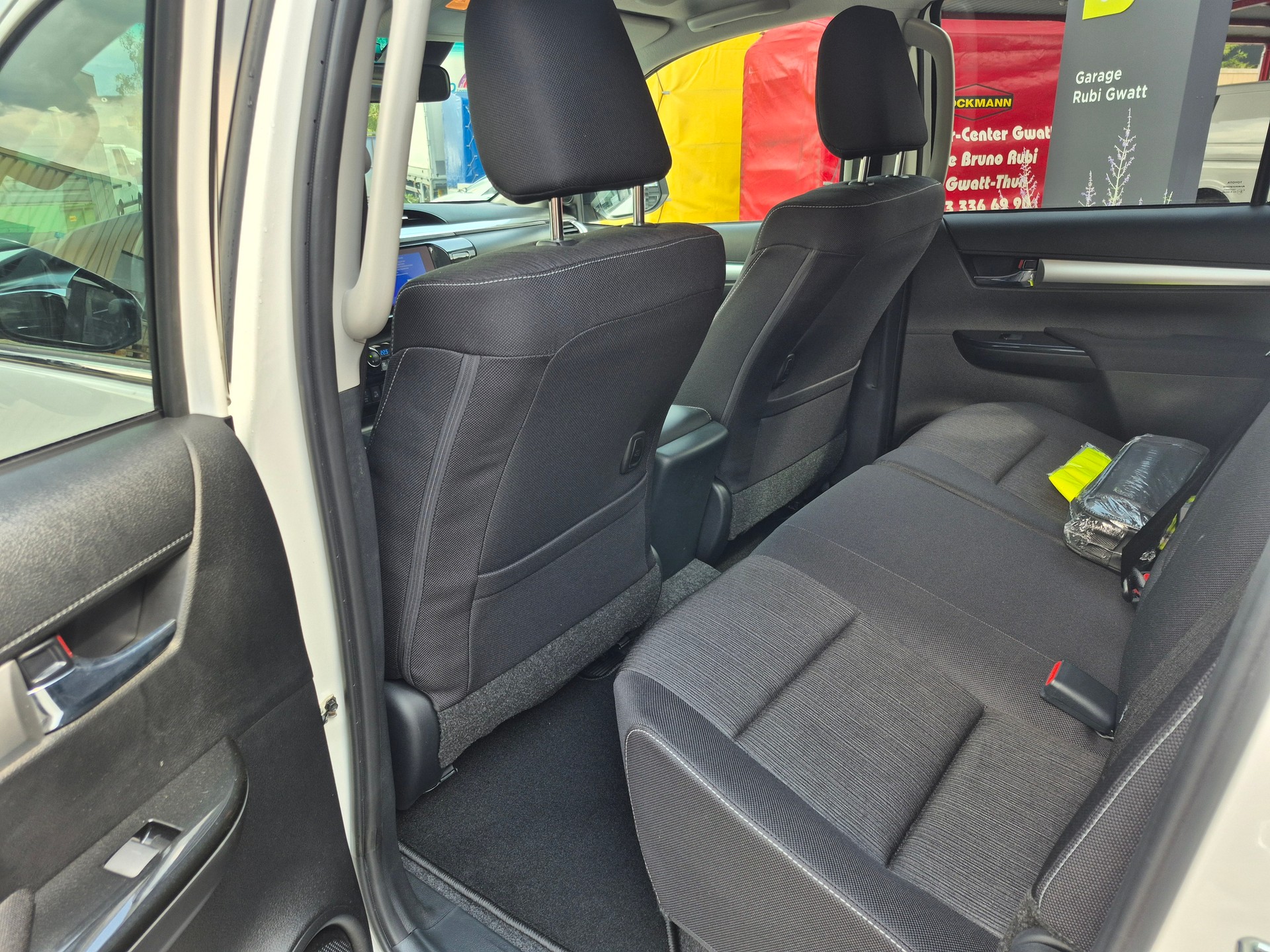 TOYOTA Hilux 2.4d Style Double Cab 4x4 A-image-18