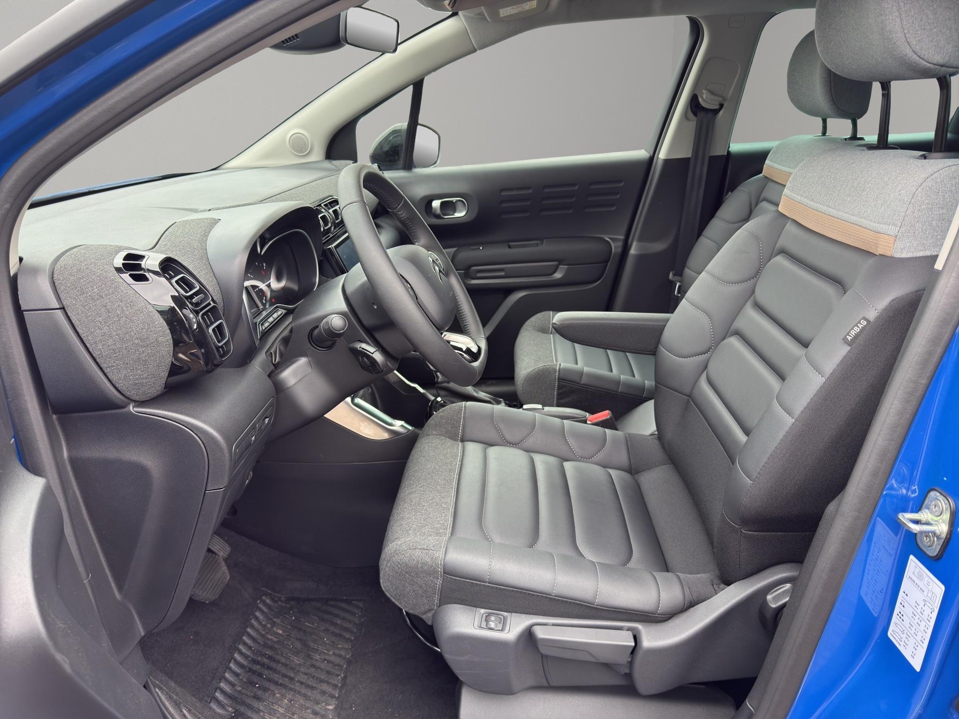 CITROEN C3 Aircross 1.2 PureTech 130 Swiss Edition-showroom-element-1